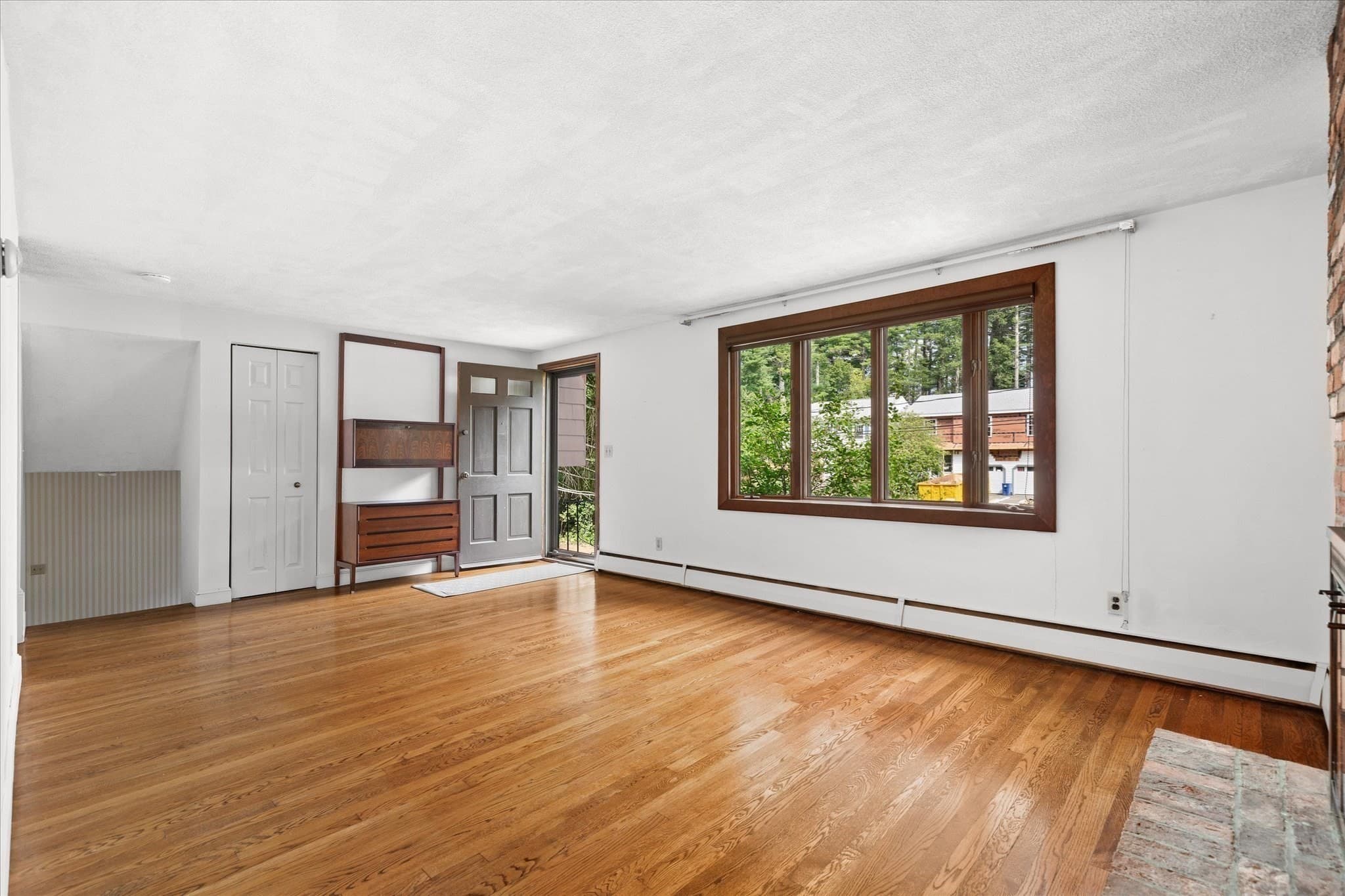Single Family Residence at 22 Hillview Rd, North Reading MA 01864, North Reading, photo 7 of 38