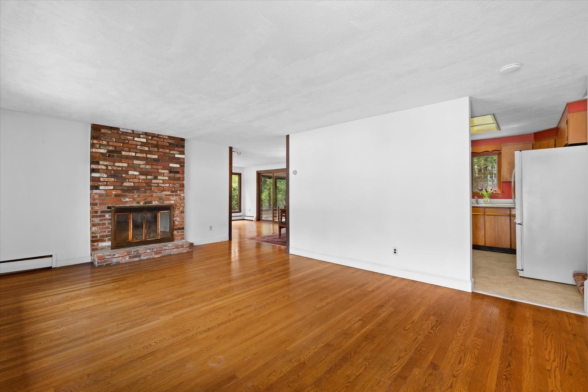 Single Family Residence at 22 Hillview Rd, North Reading MA 01864, North Reading, photo 9 of 38