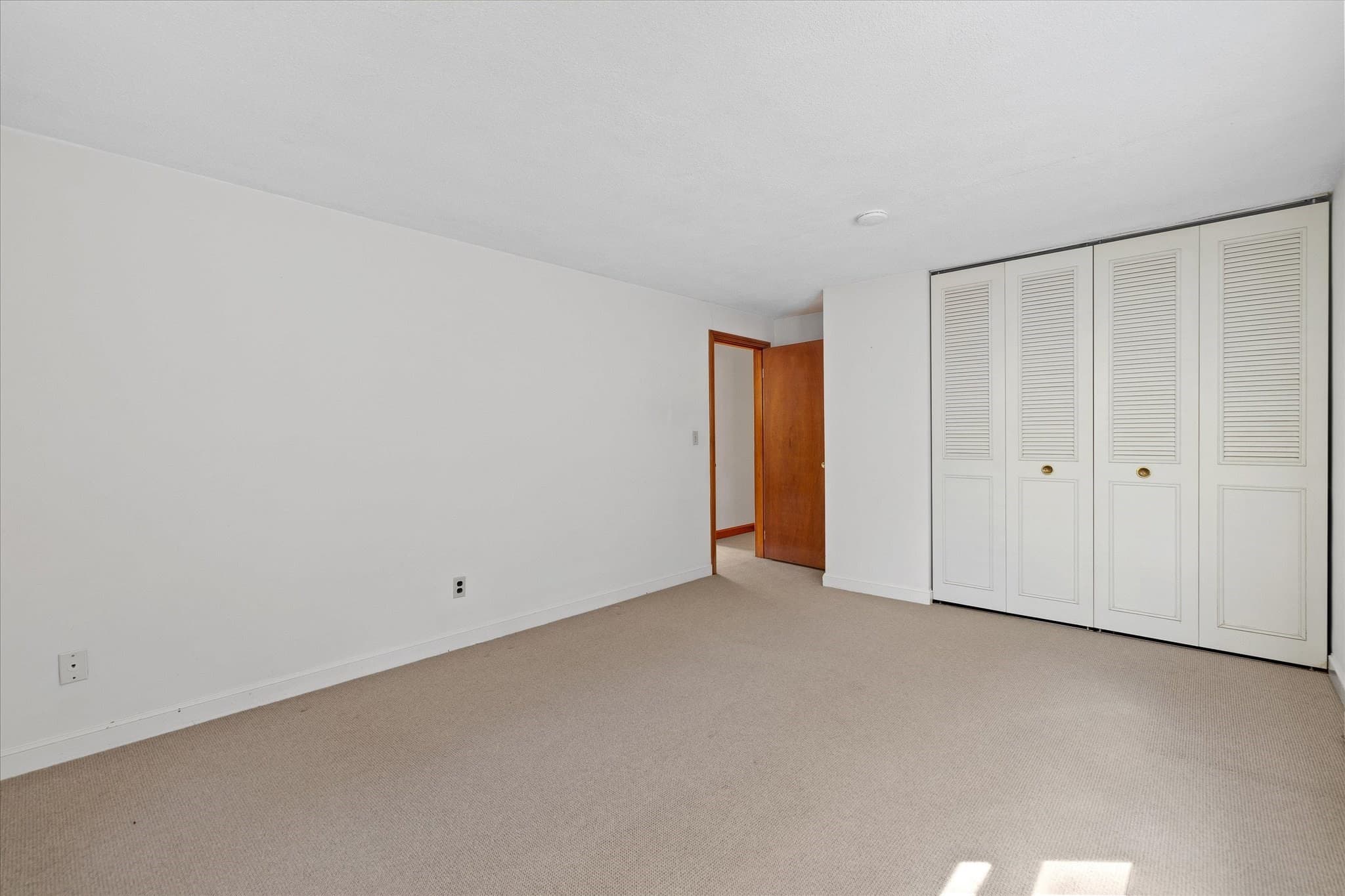 Single Family Residence at 22 Hillview Rd, North Reading MA 01864, North Reading, photo 29 of 38