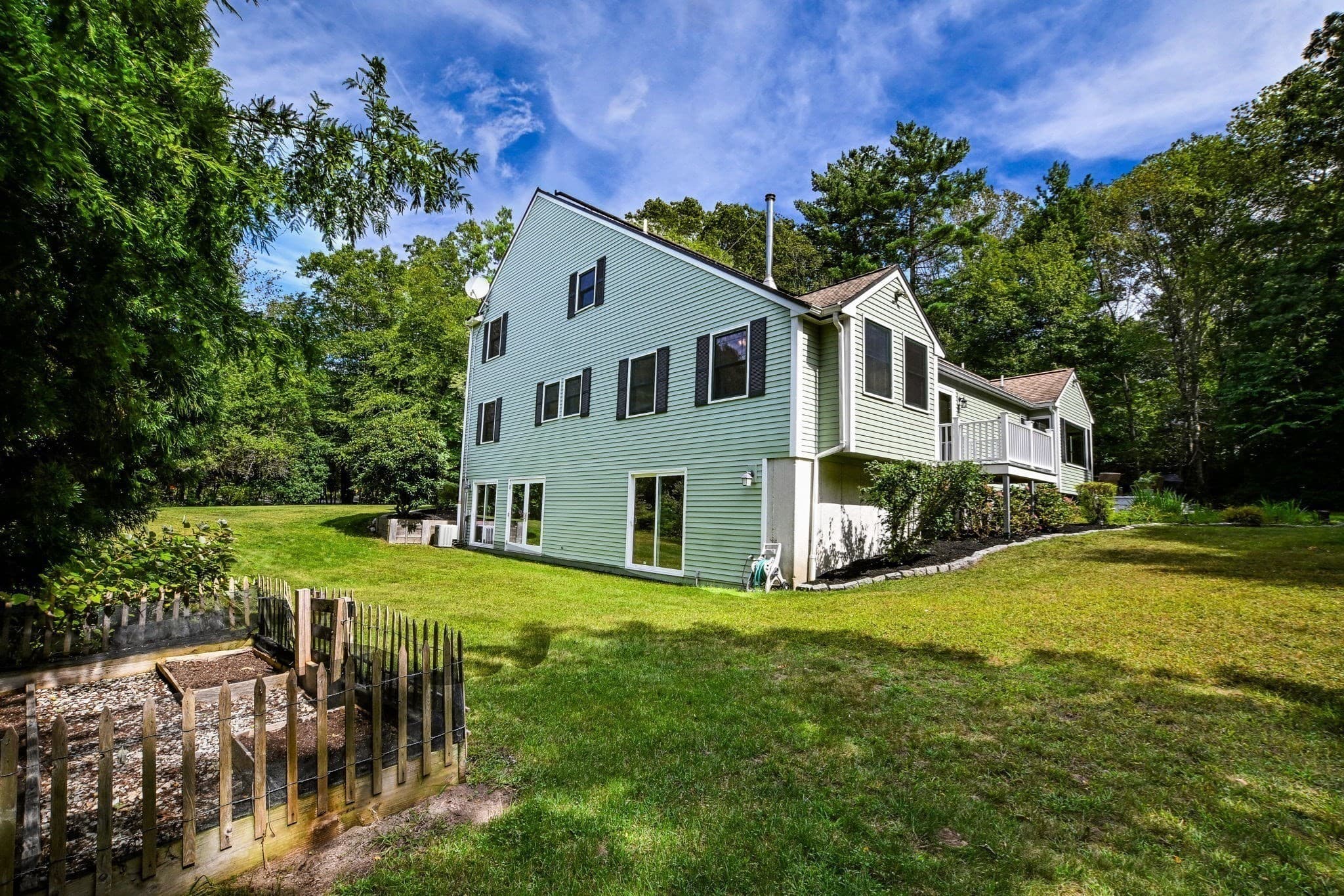 Single Family Residence at 27 Brittany Ln, Dartmouth MA 02747, Dartmouth, photo 37 of 42