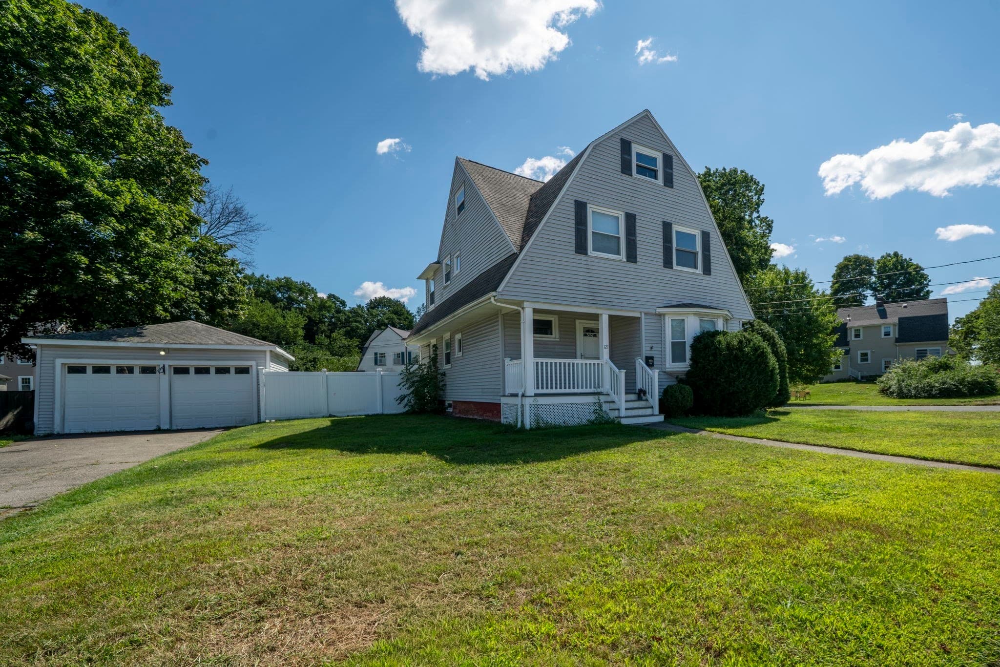 Single Family Residence at 121 Oakland St, Mansfield MA 02048, Mansfield, photo 2 of 36