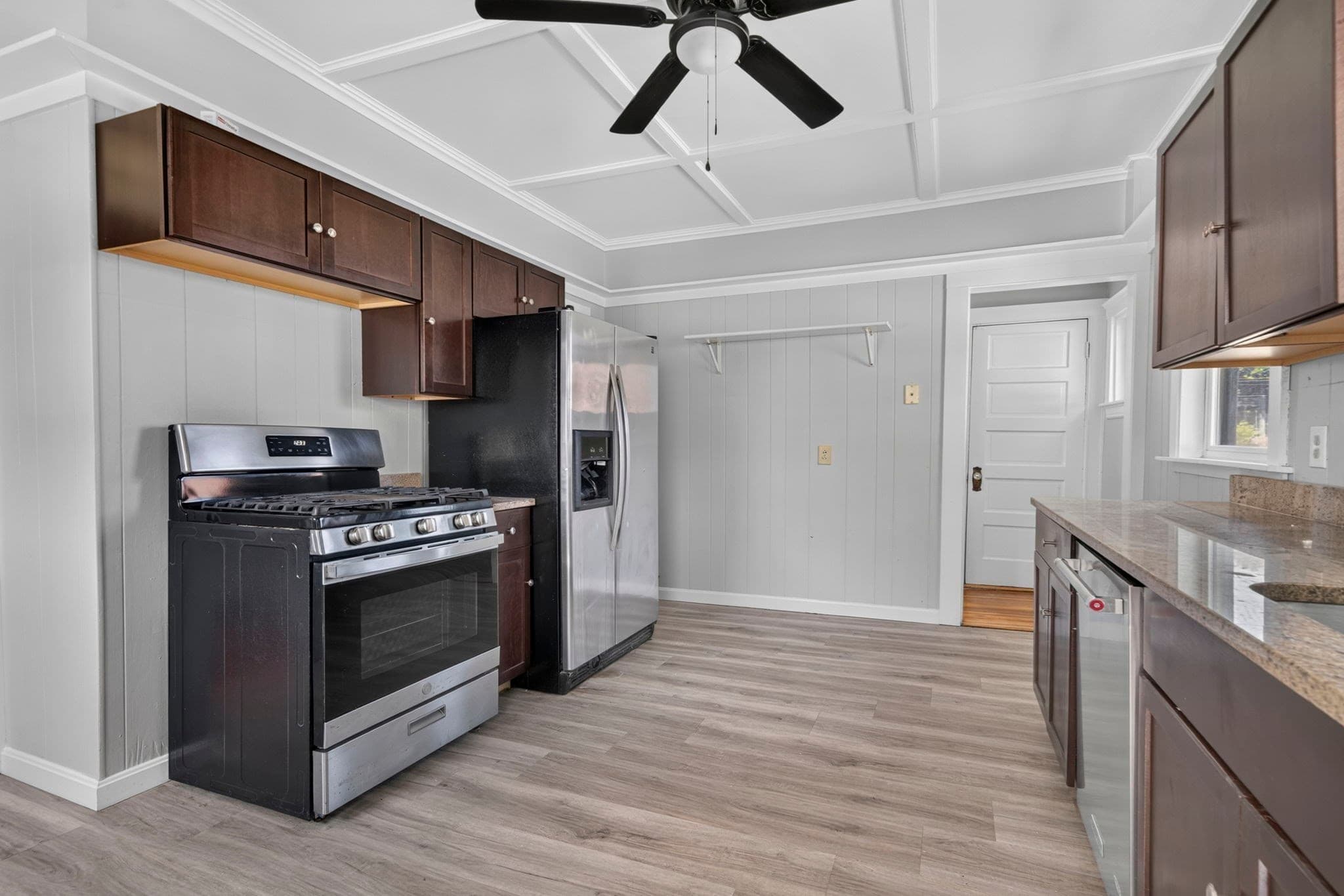 Single Family Residence at 121 Oakland St, Mansfield MA 02048, Mansfield, photo 14 of 36
