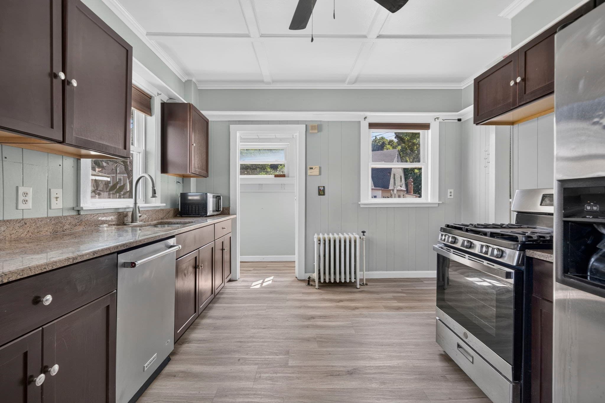 Single Family Residence at 121 Oakland St, Mansfield MA 02048, Mansfield, photo 11 of 36