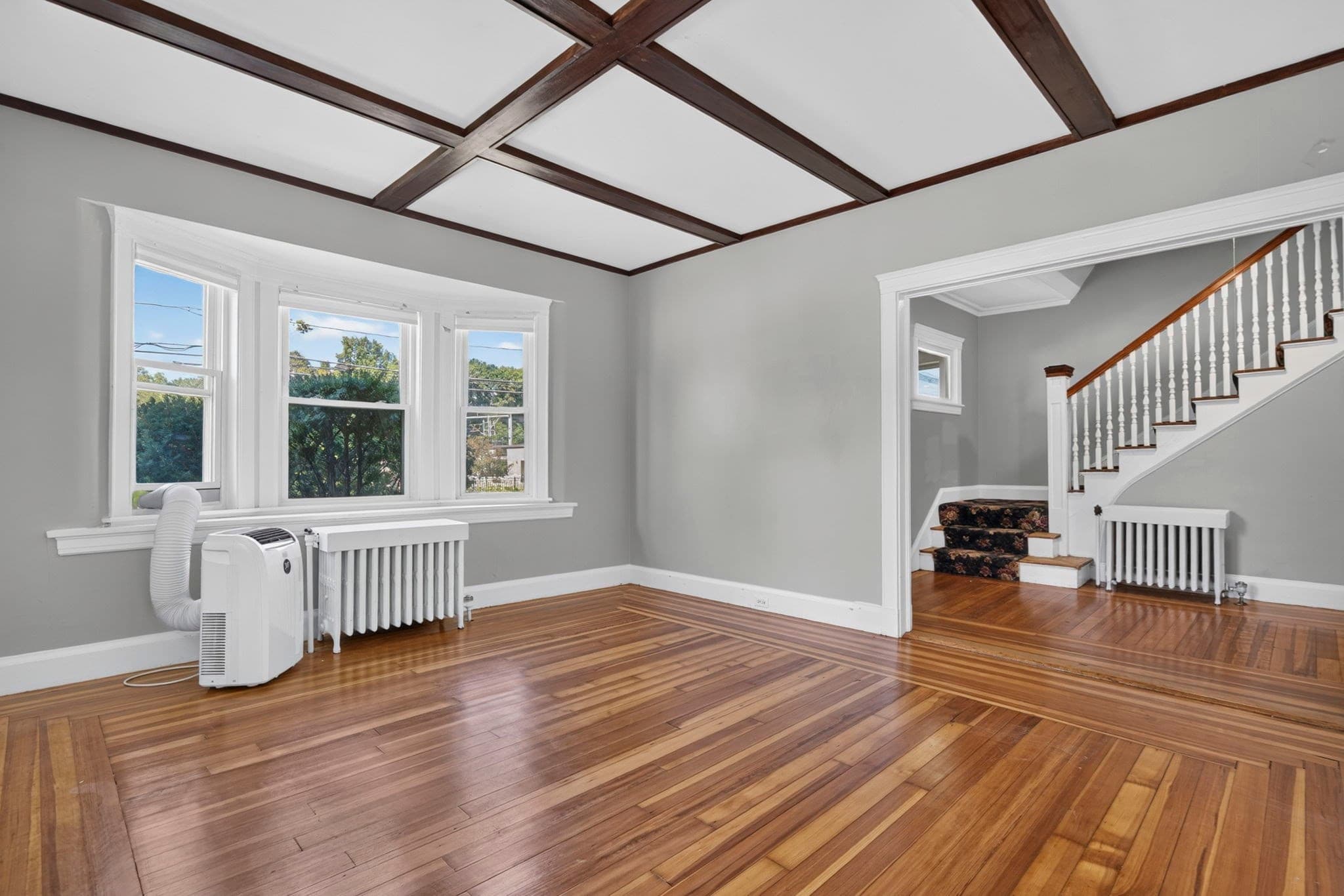 Single Family Residence at 121 Oakland St, Mansfield MA 02048, Mansfield, photo 8 of 36