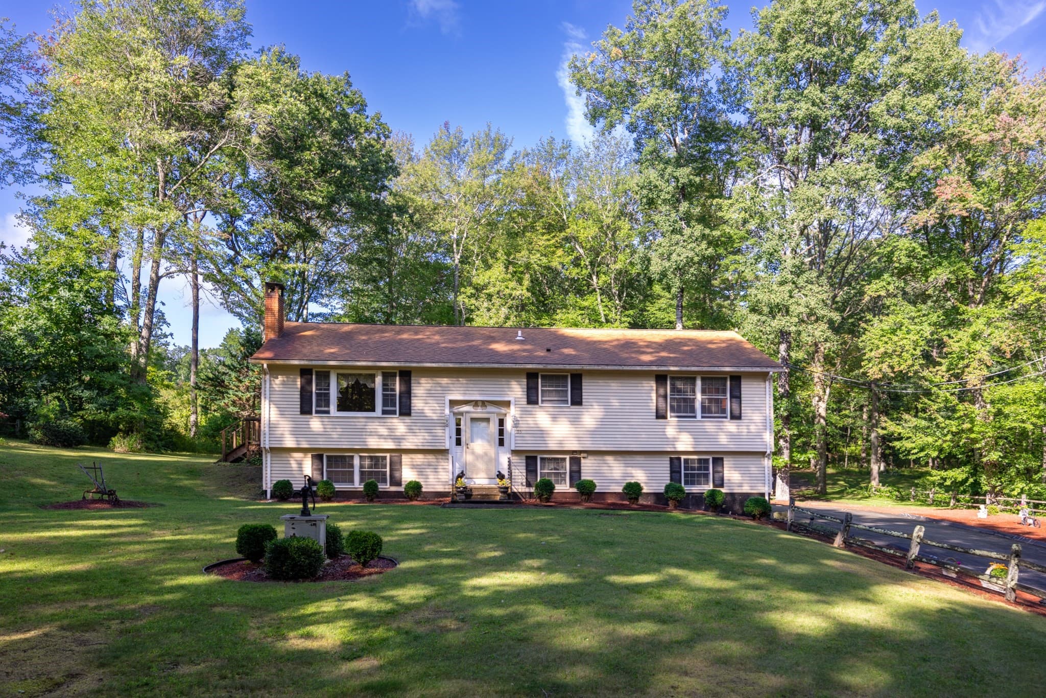 Single Family Residence at 155 Long Hill Rd, West Brookfield MA 01585, West Brookfield, photo 8 of 35