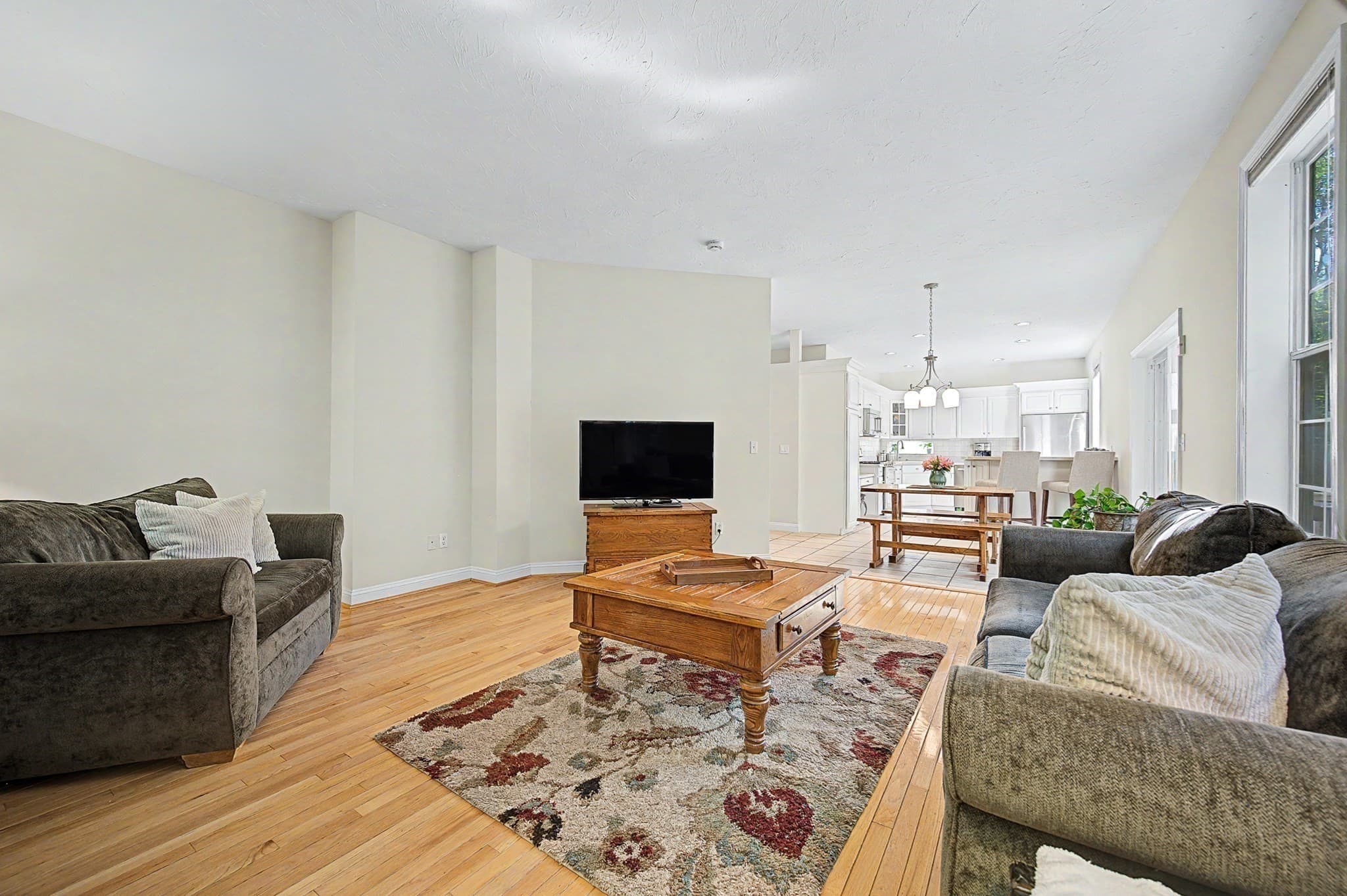 Single Family Residence at 8 Southwood Dr # 8, Southborough MA 01772, Southborough, photo 7 of 41