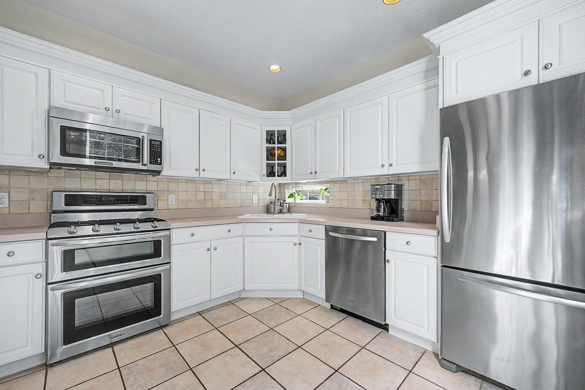 Single Family Residence at 8 Southwood Dr # 8, Southborough MA 01772, Southborough, photo 11 of 41