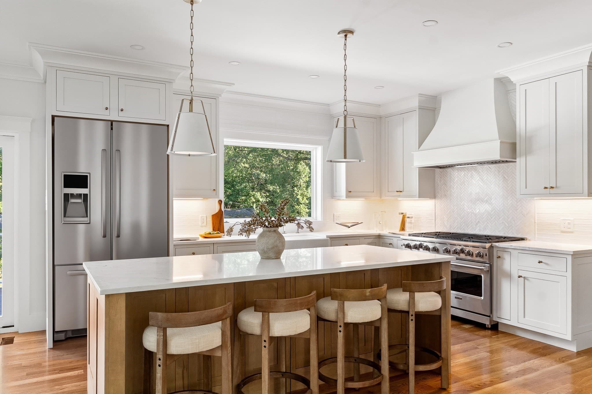 Single Family Residence at 30 Willowdale Rd, Winchester MA 01890, Winchester, photo 4 of 41