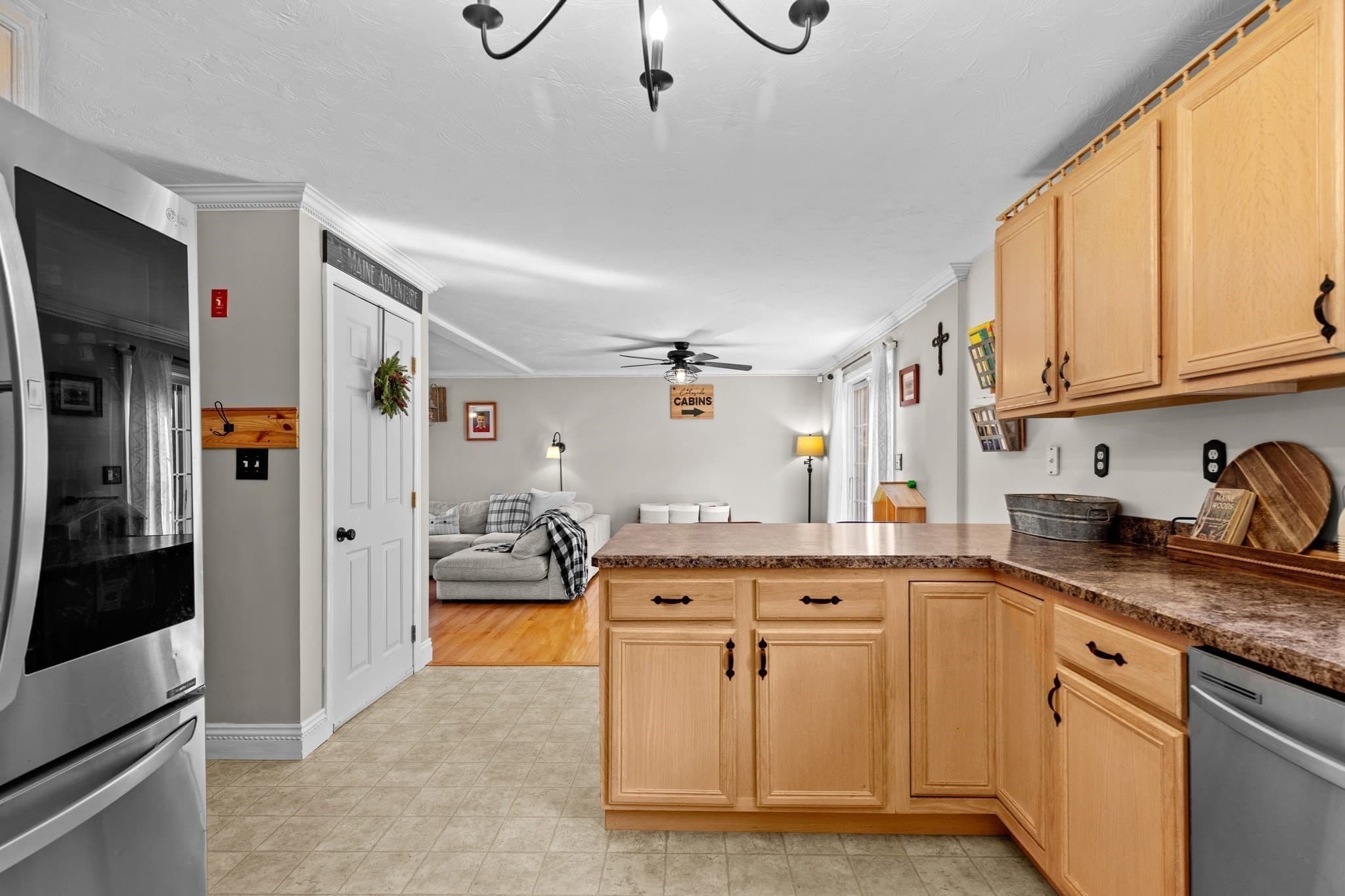 Single Family Residence at 53 Myles Standish Dr, Carver MA 02330, Carver, photo 6 of 39