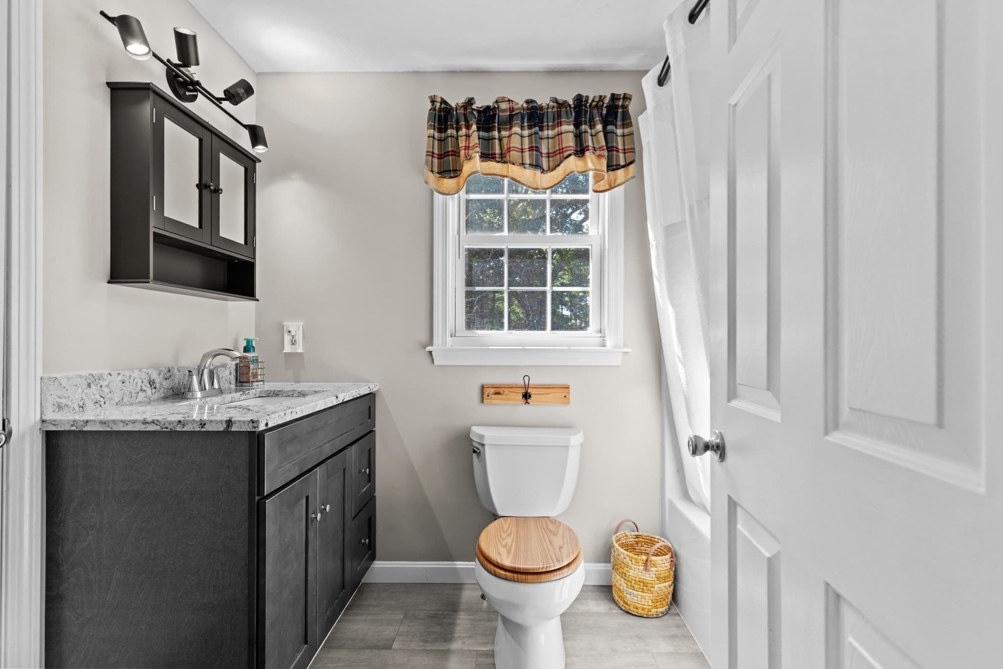 Single Family Residence at 53 Myles Standish Dr, Carver MA 02330, Carver, photo 18 of 39