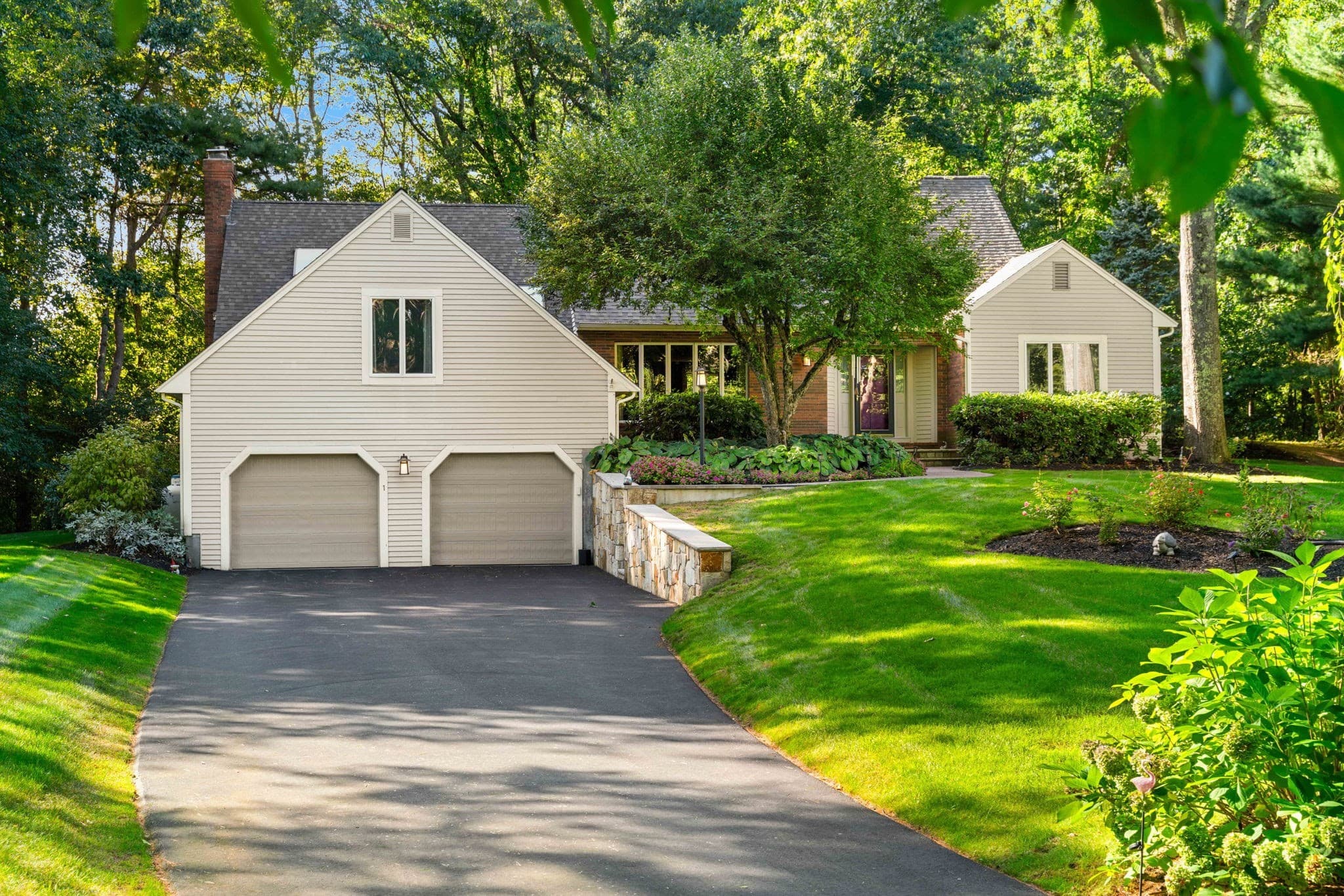 1 Breckenridge Road, North Andover MA 01845