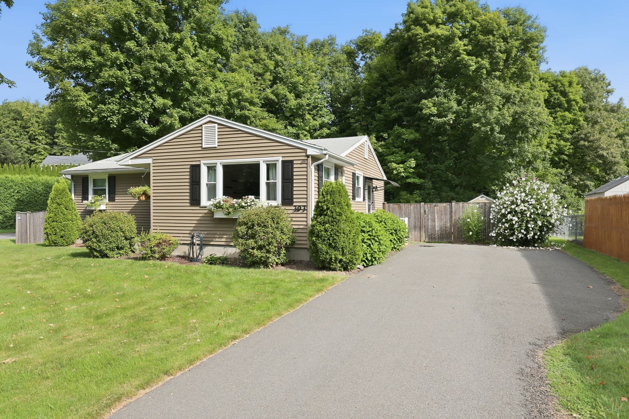 Single Family Residence at 393 Cherry St, Holyoke MA 01040, Holyoke, photo 2 of 28