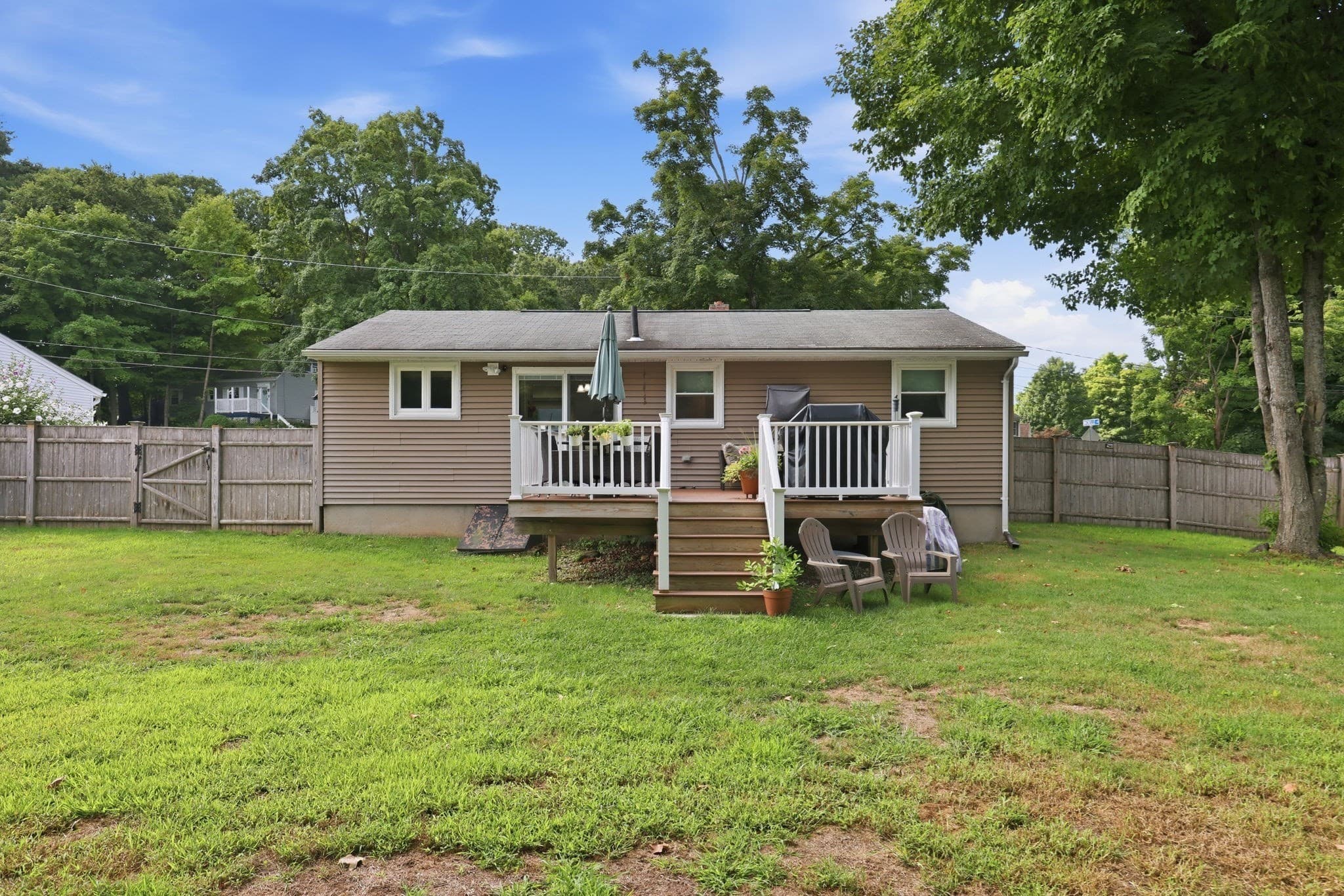 Single Family Residence at 393 Cherry St, Holyoke MA 01040, Holyoke, photo 24 of 28