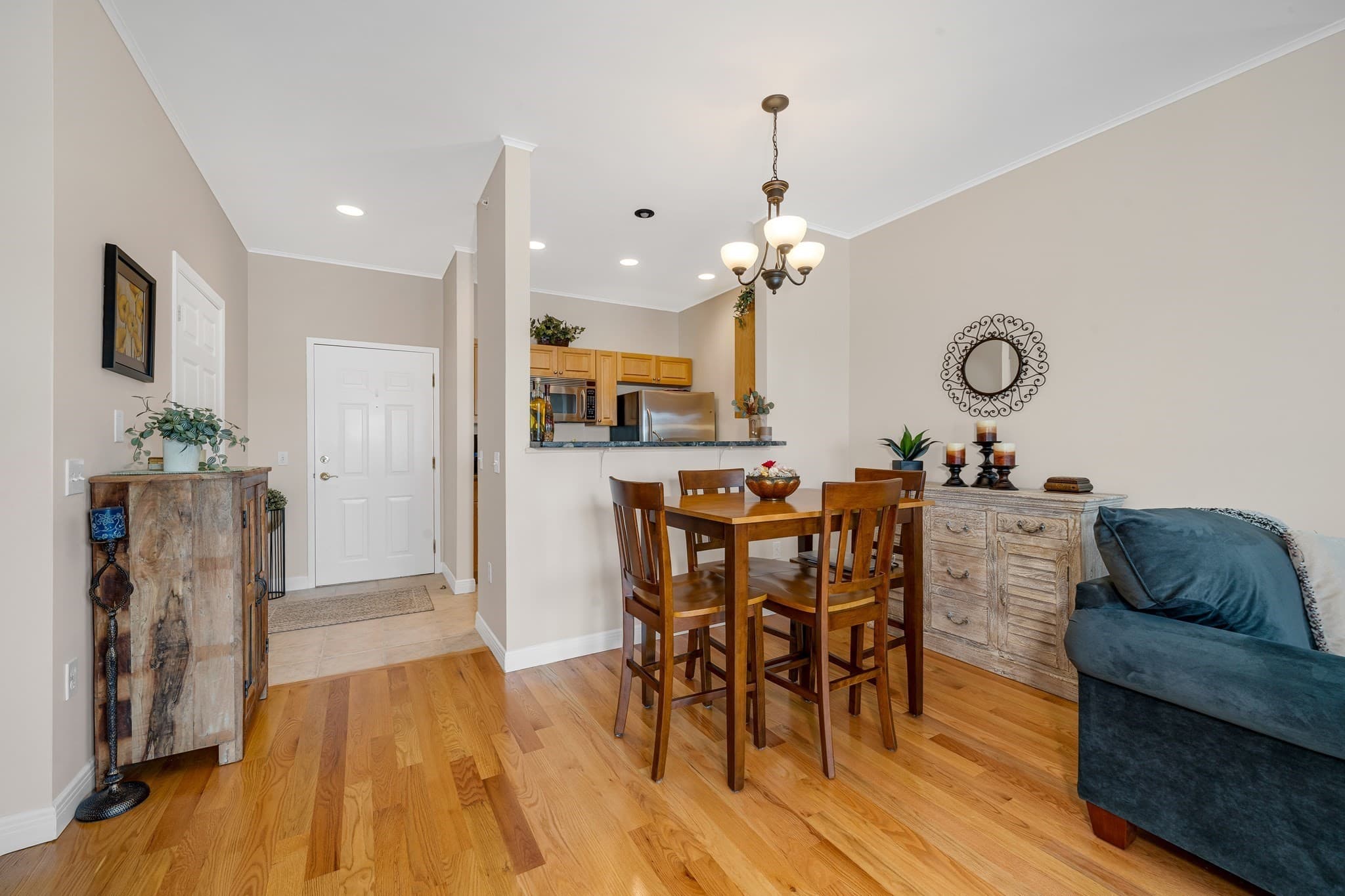 Condominium at 8 Walnut St # 418, Peabody MA 01960, Peabody, photo 3 of 37