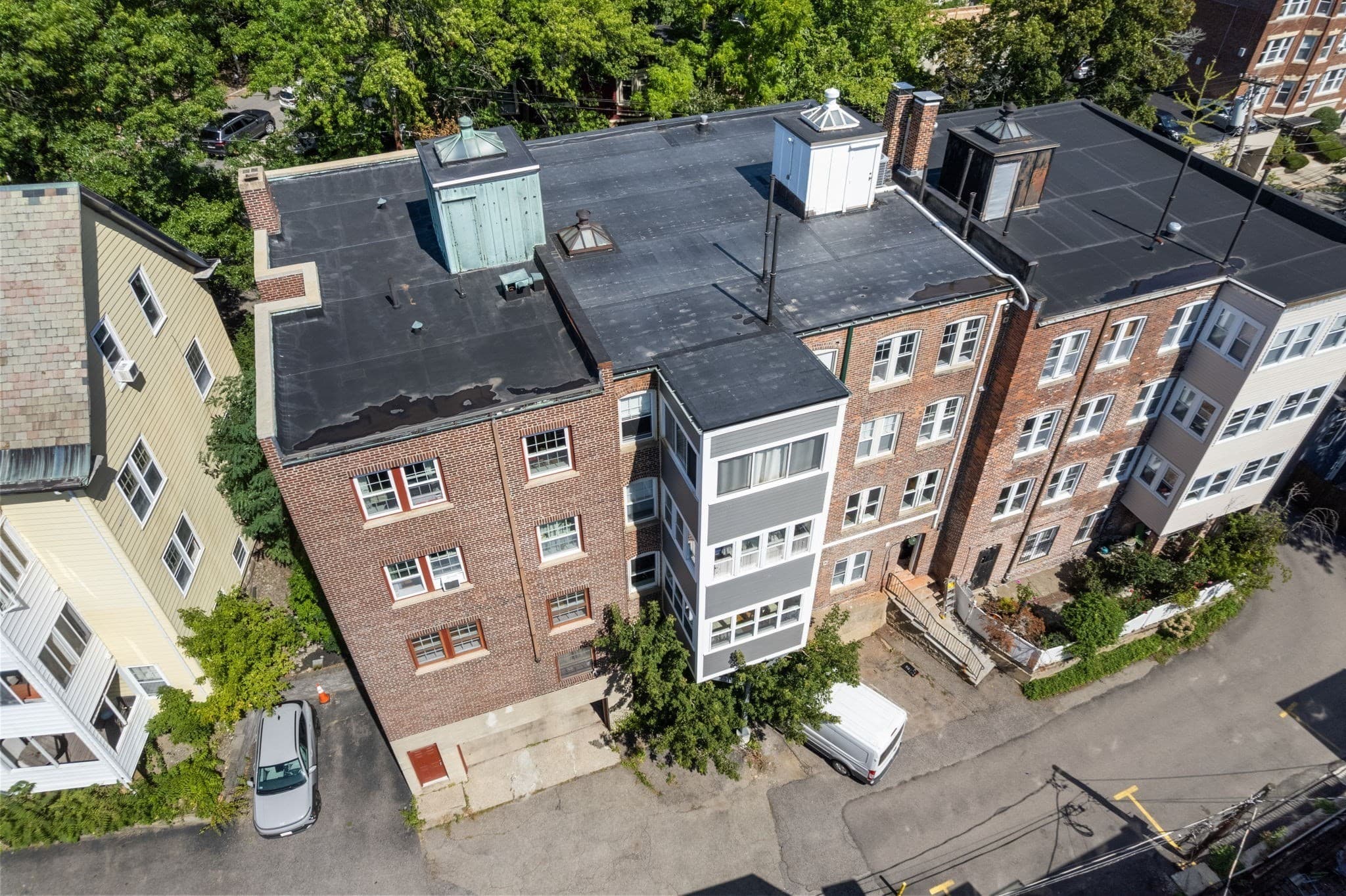 Condominium at 50 Lancaster Ter # 2, Brookline MA 02446, Brookline, photo 17 of 21