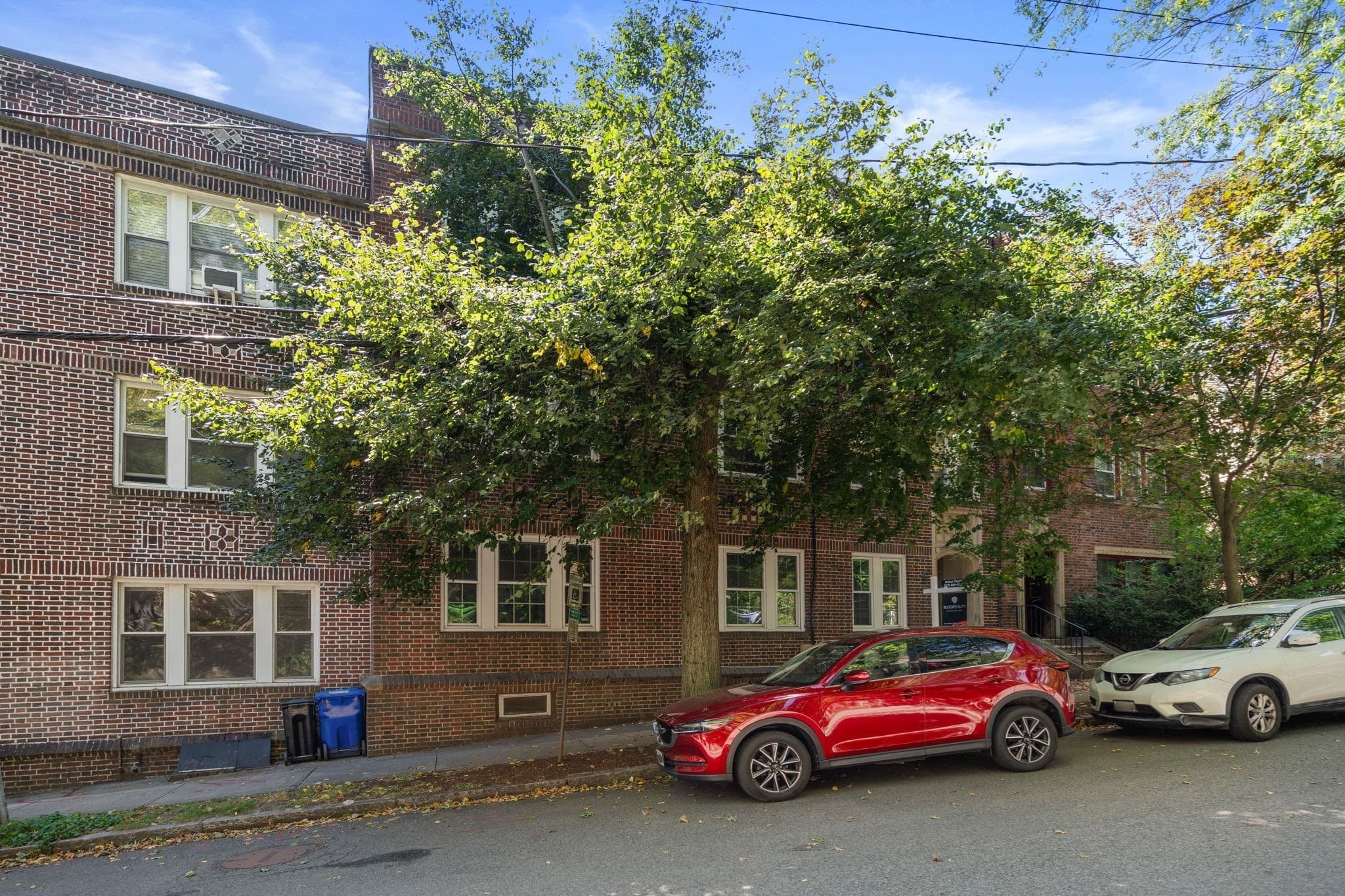 Condominium at 50 Lancaster Ter # 2, Brookline MA 02446, Brookline, photo 16 of 21