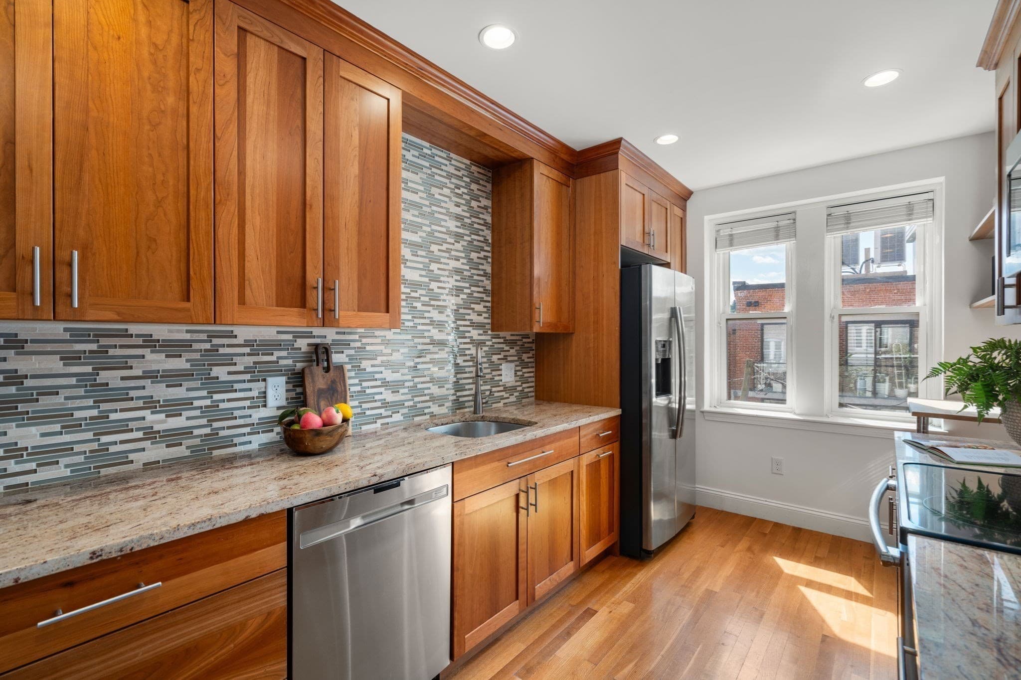Condominium at 50 Lancaster Ter # 2, Brookline MA 02446, Brookline, photo 7 of 21