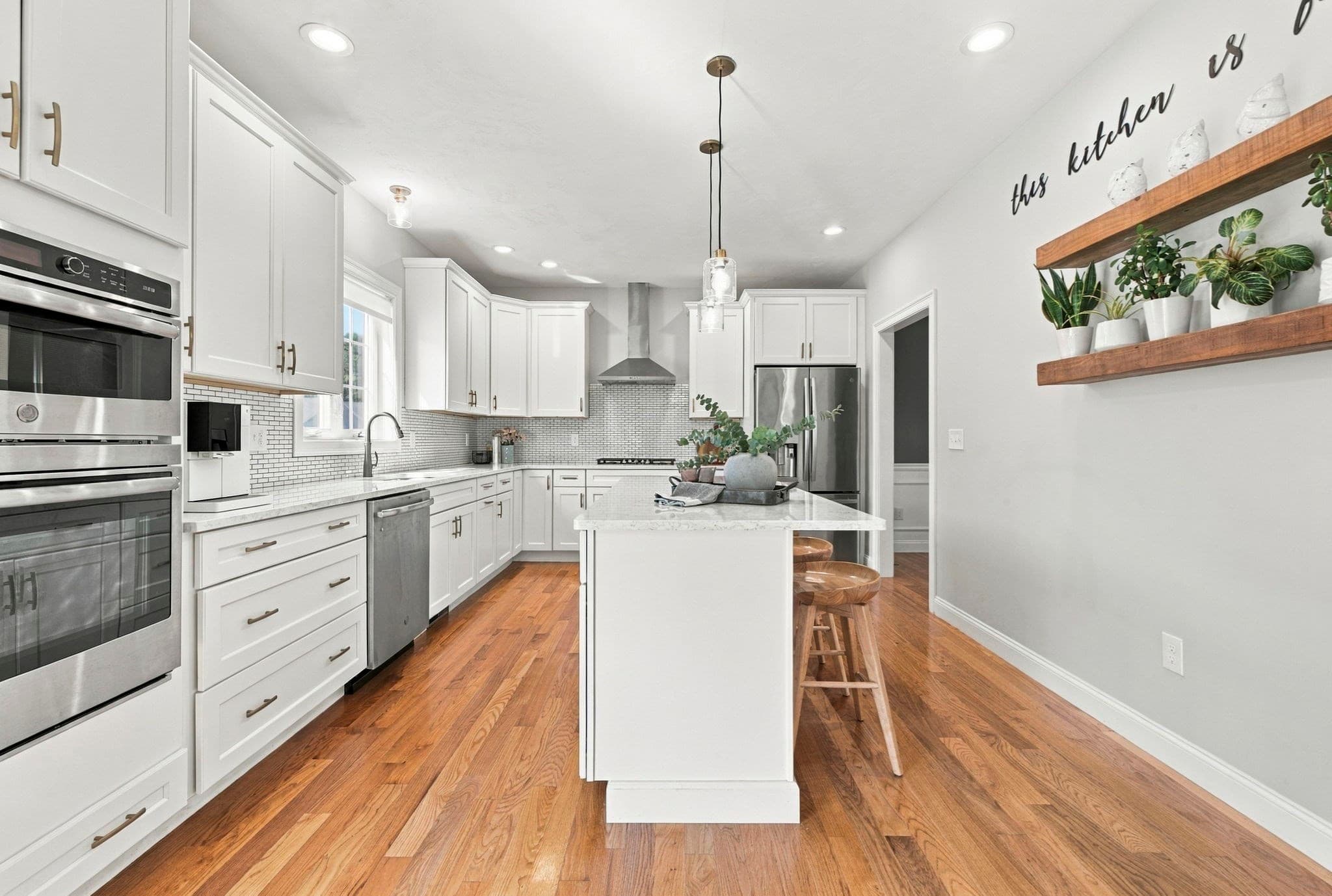 Single Family Residence at 2 Edward Dr, Littleton MA 01460, Littleton, photo 6 of 41