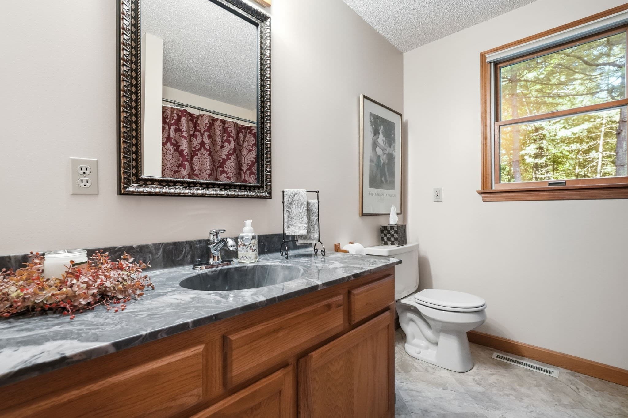 Single Family Residence at 11 Stephanie Cir, Springfield MA 01129, Springfield, photo 38 of 40