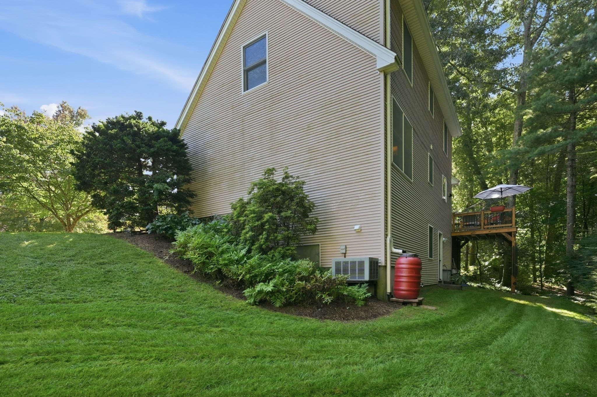 Single Family Residence at 11 Stephanie Cir, Springfield MA 01129, Springfield, photo 33 of 40