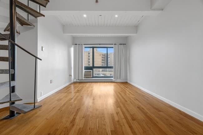Condominium at 12 Stoneholm St # 616, Boston MA 02115, photo 2 of 13