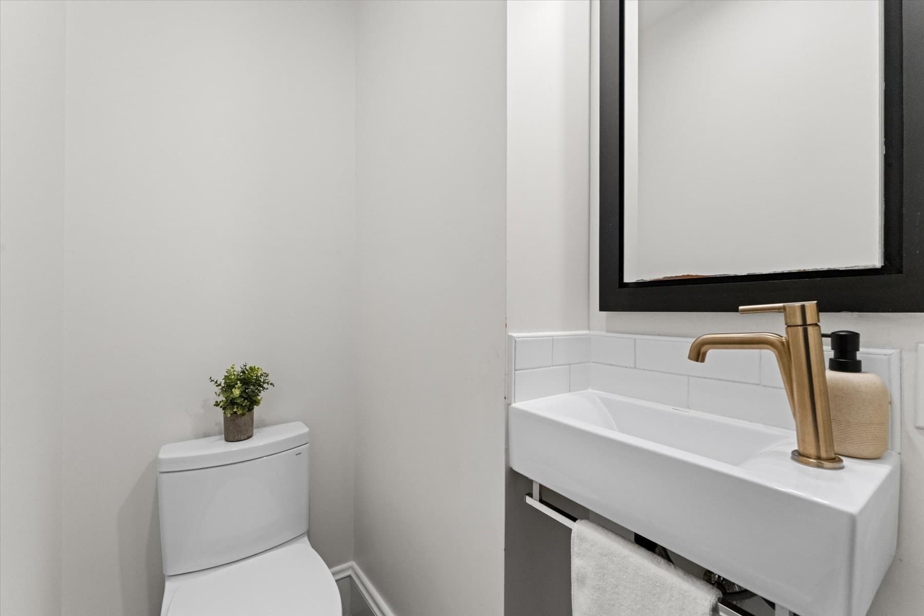 Single Family Residence at 7 Bremen Terrace, Boston MA 02130, photo 29 of 42