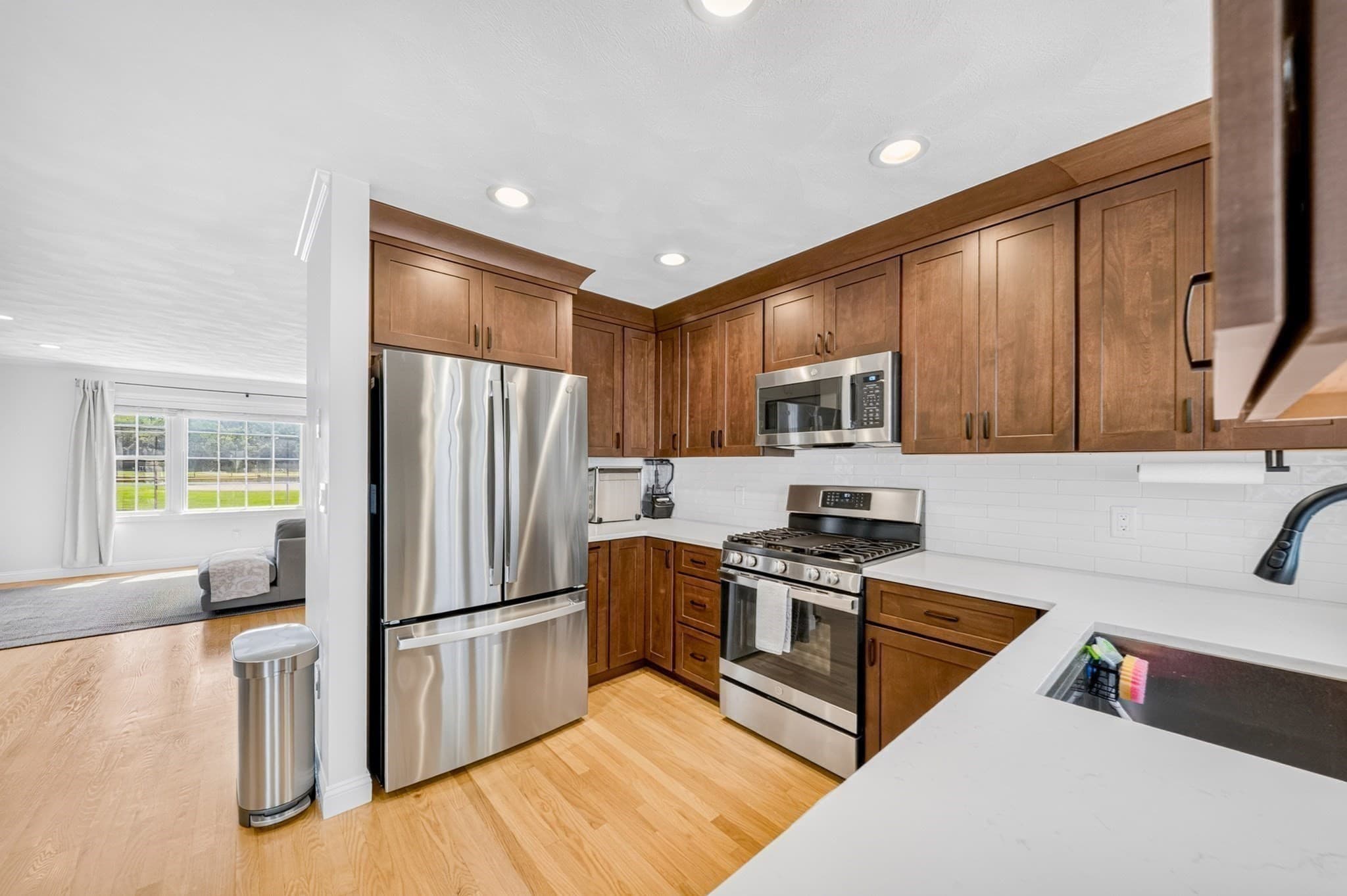 Condominium at 66 Sylvan St # 66, Melrose MA 02176, Melrose, photo 5 of 24