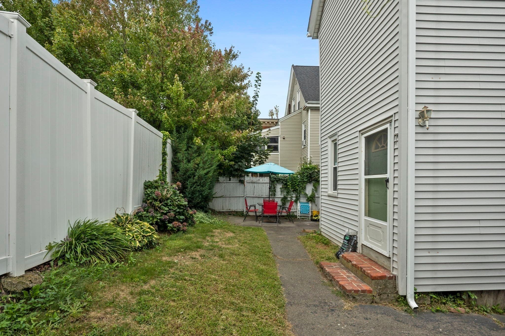 Single Family Residence at 10 Albion St, Medford MA 02155, Medford, photo 16 of 19