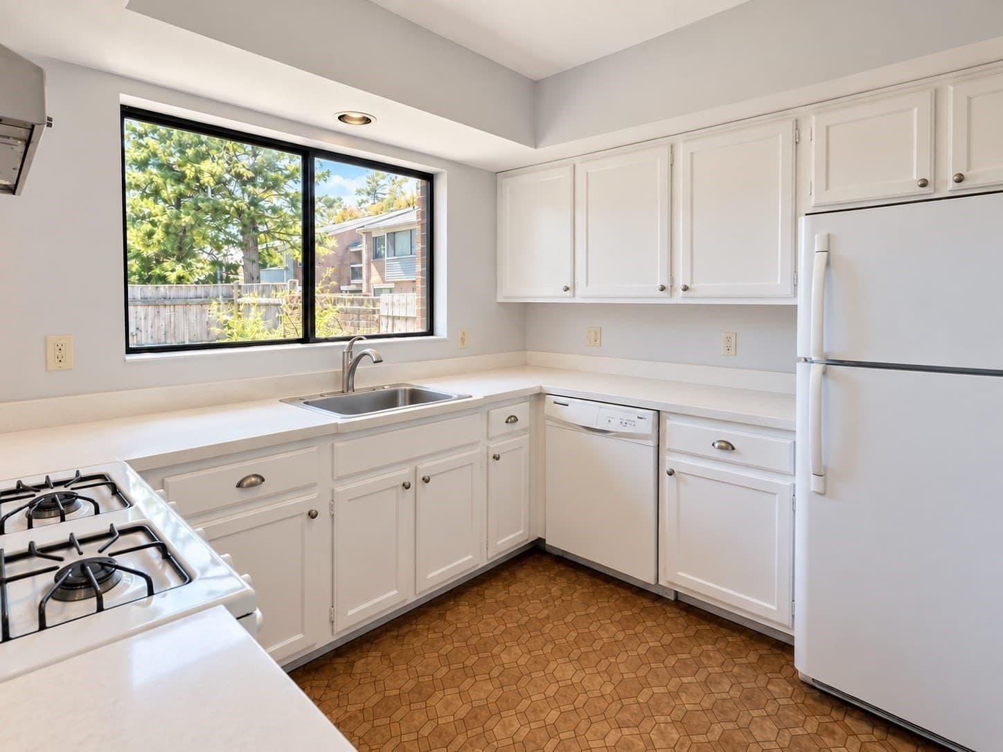 Condominium at 91 Rosewood Dr # 91, Stoughton MA 02072, Stoughton, photo 3 of 12