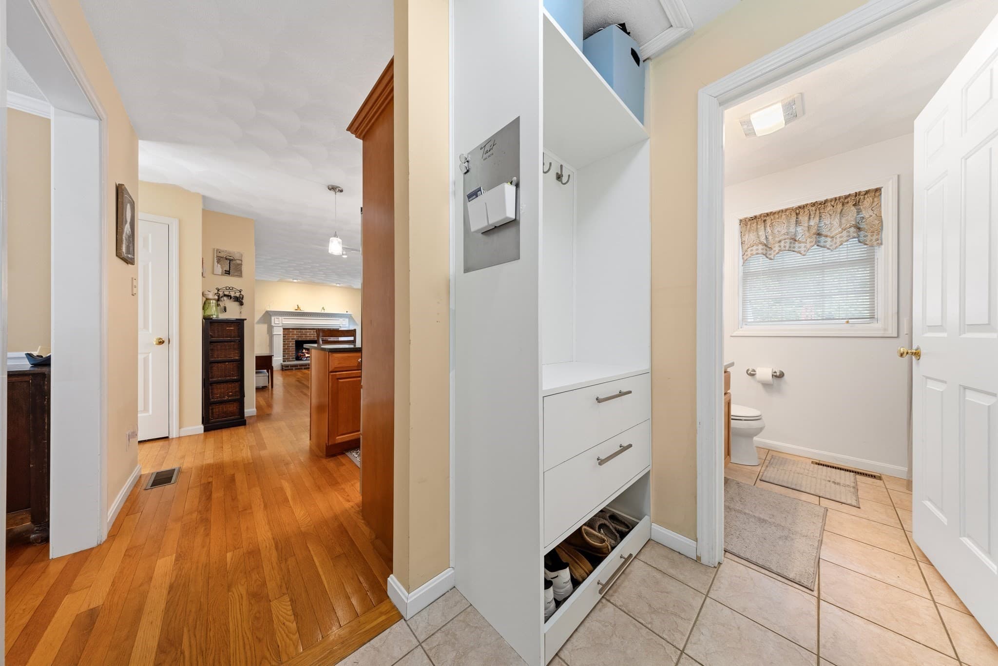 Single Family Residence at 115 Cathedral Drive, Attleboro MA 02703, Attleboro, photo 16 of 42