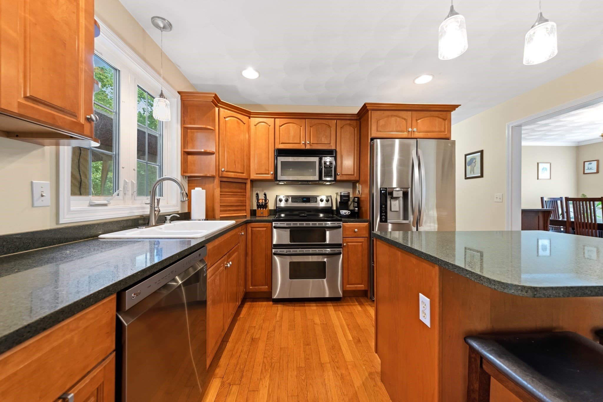 Single Family Residence at 115 Cathedral Drive, Attleboro MA 02703, Attleboro, photo 5 of 42