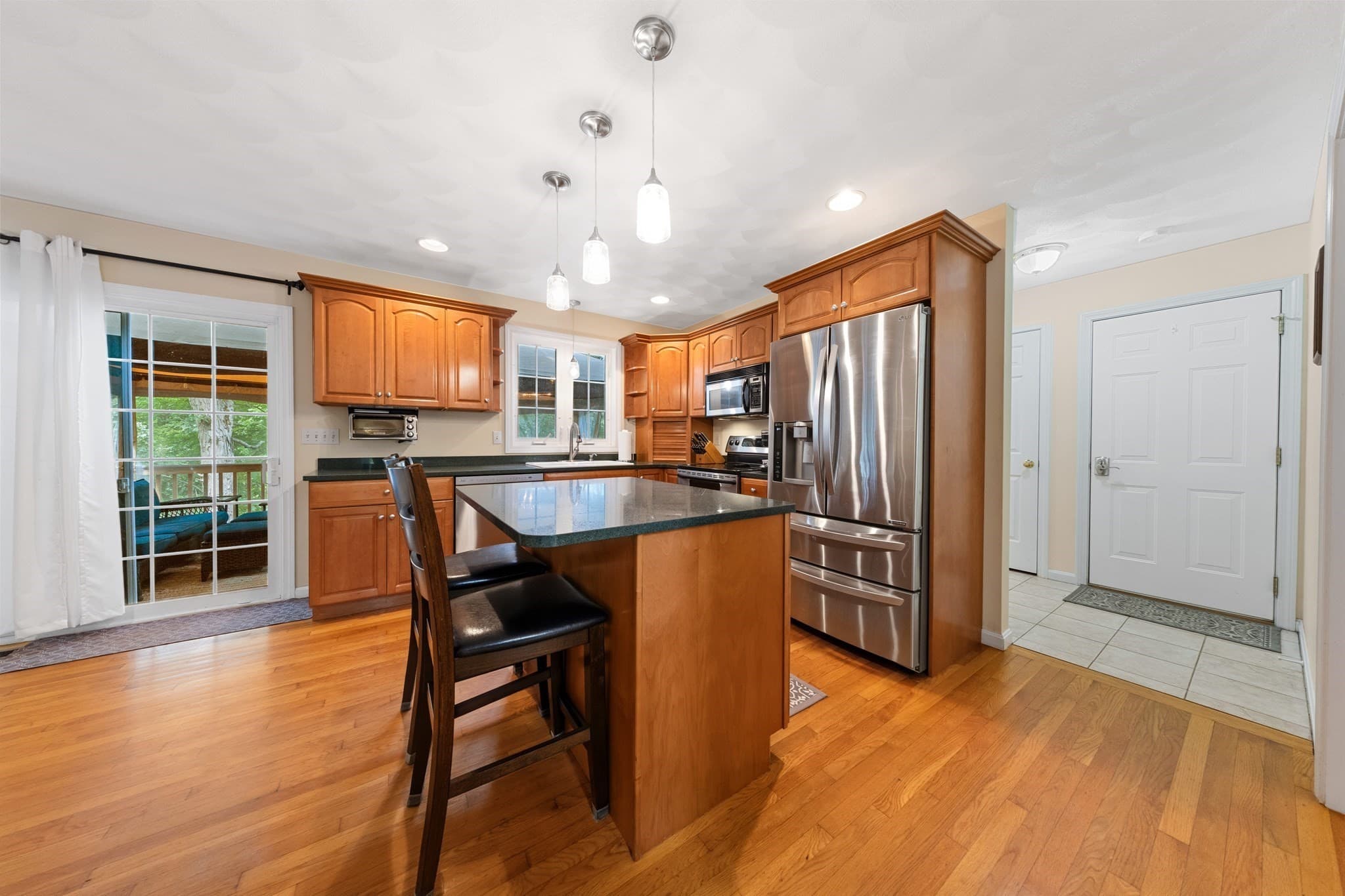 Single Family Residence at 115 Cathedral Drive, Attleboro MA 02703, Attleboro, photo 9 of 42