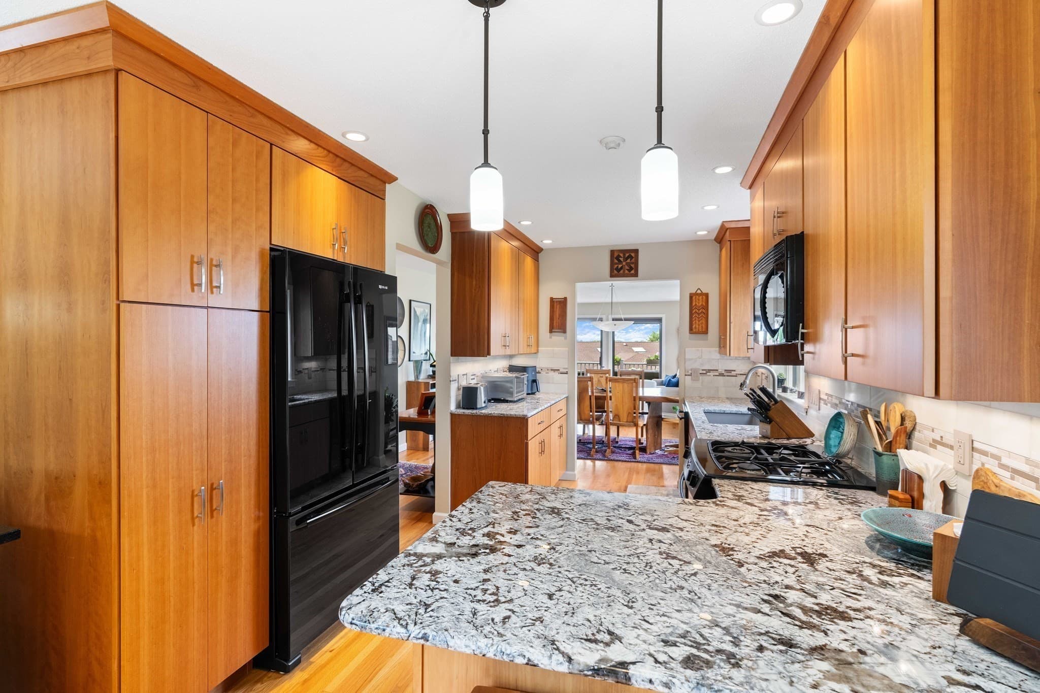 Condominium at 138 Windward Ln # 138, Bristol RI 02809, Bristol, photo 2 of 31