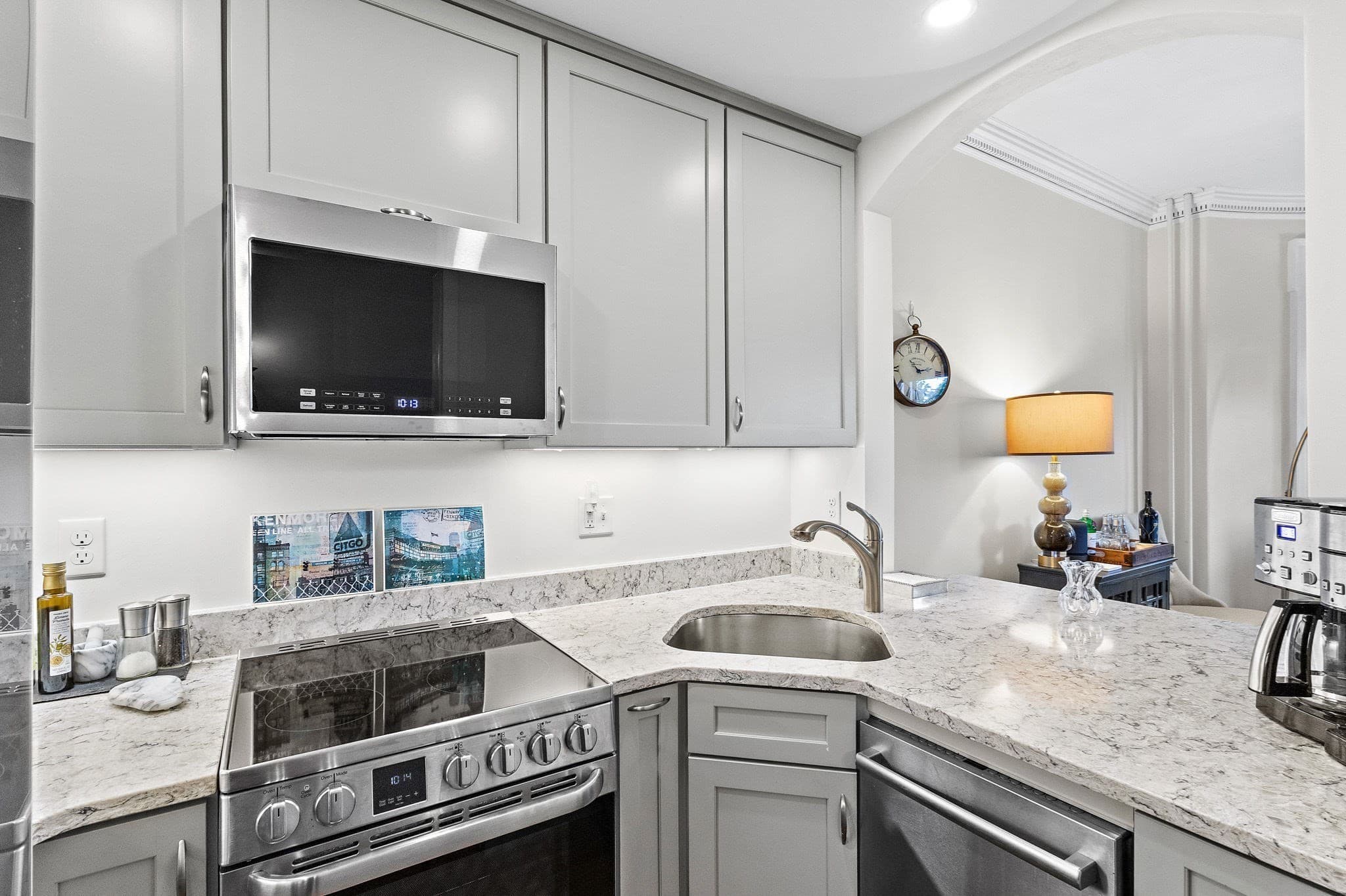 Condominium at 405 Commonwealth Ave # 8, Boston MA 02215, photo 23 of 27
