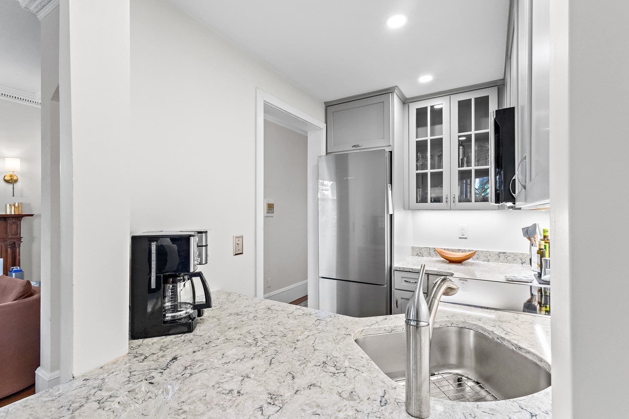 Condominium at 405 Commonwealth Ave # 8, Boston MA 02215, photo 22 of 27