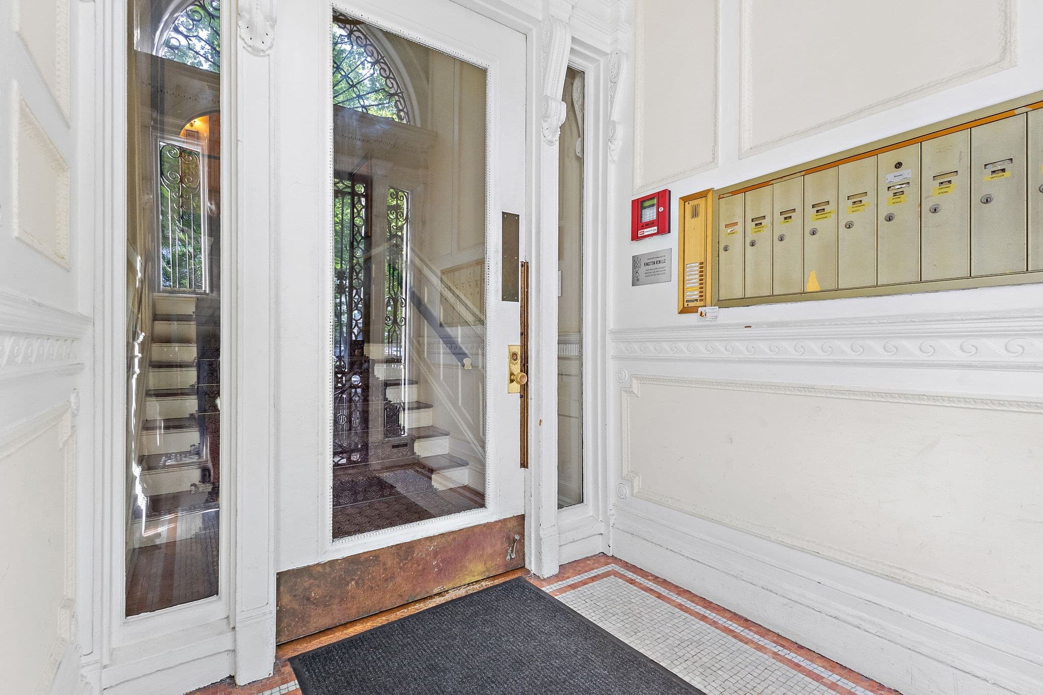 Condominium at 405 Commonwealth Ave # 8, Boston MA 02215, photo 4 of 27