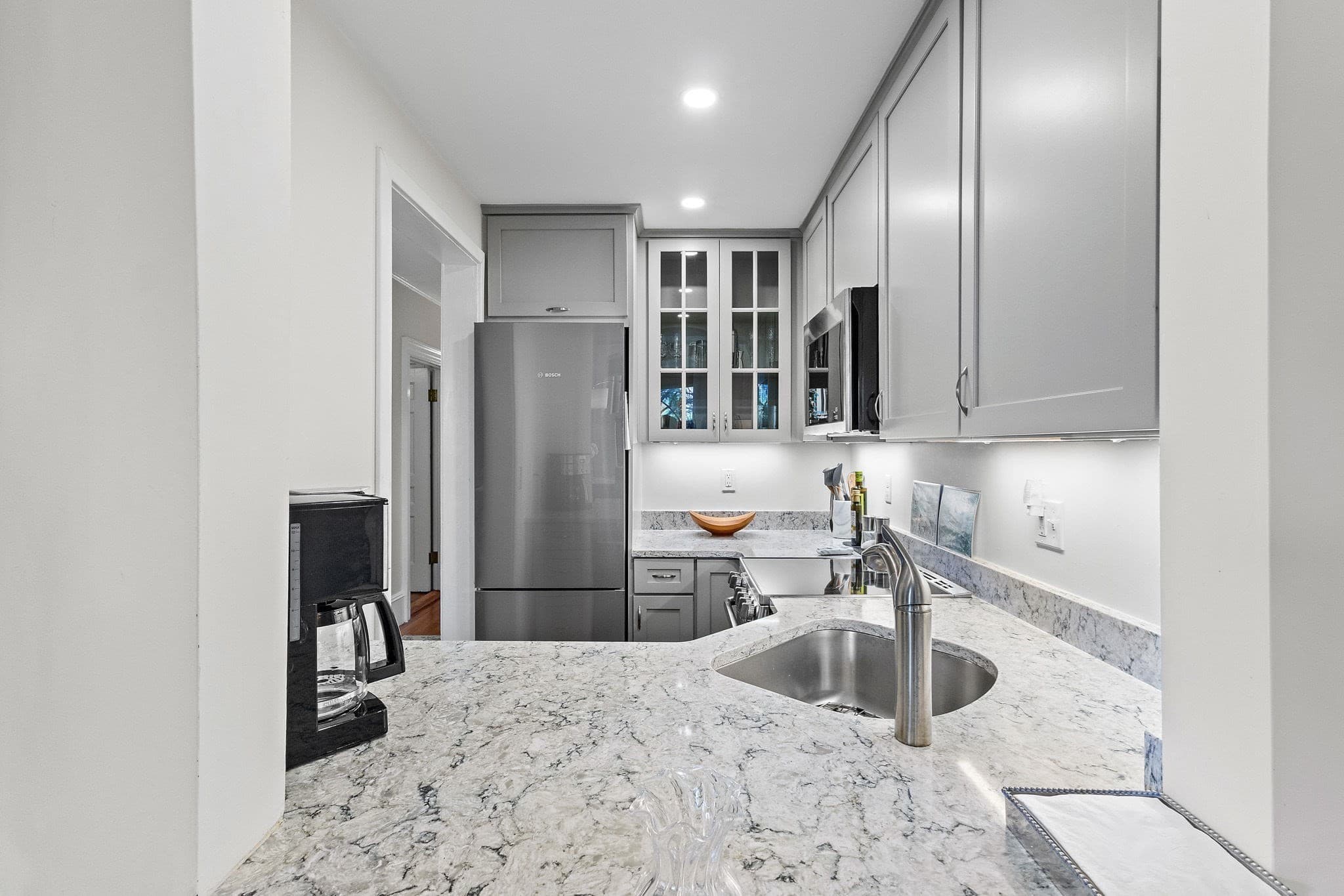Condominium at 405 Commonwealth Ave # 8, Boston MA 02215, photo 21 of 27