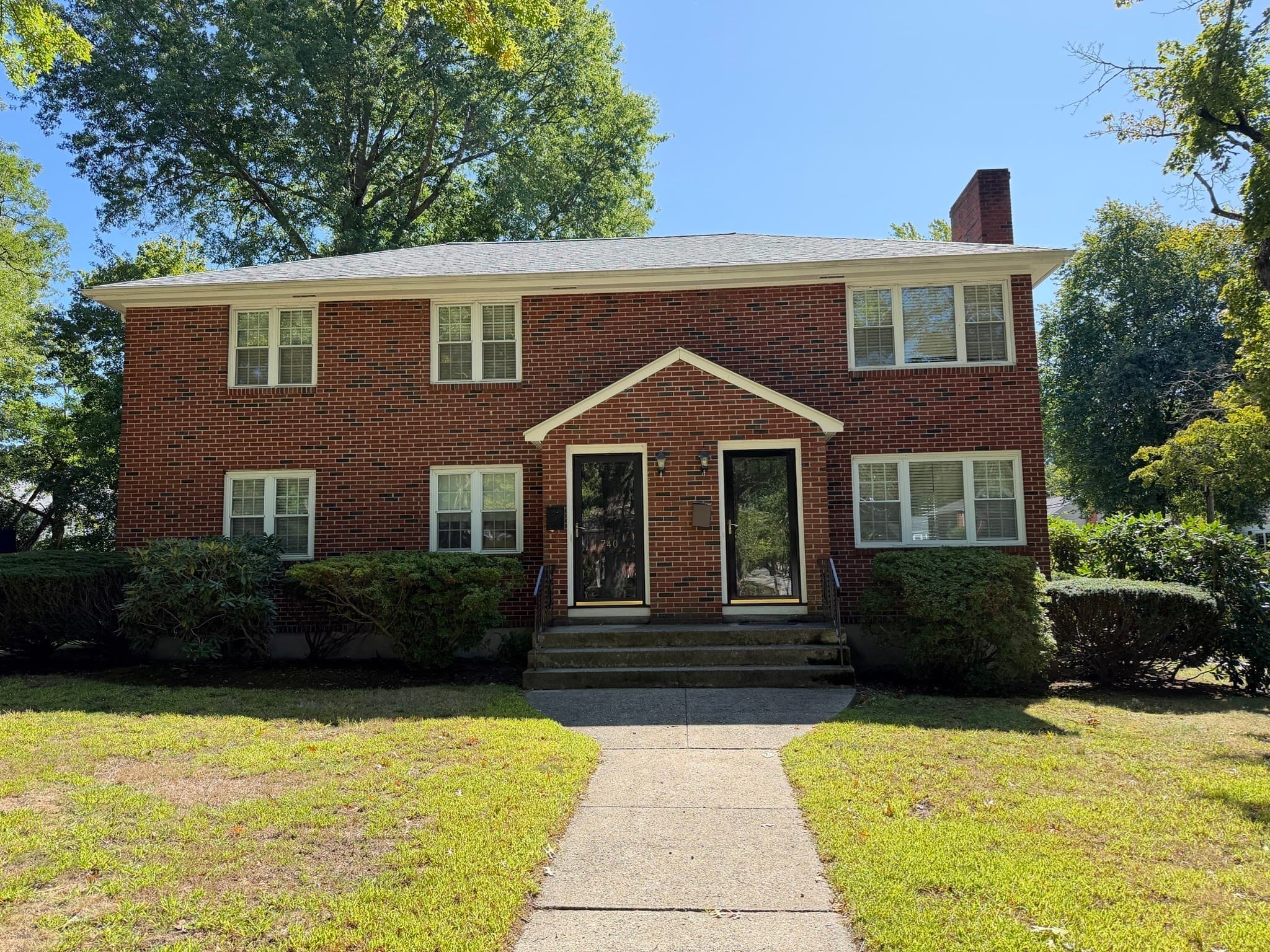 Multi Family at 740-742 Vfw Parkway, Boston MA 02132, Boston, photo 2 of 33