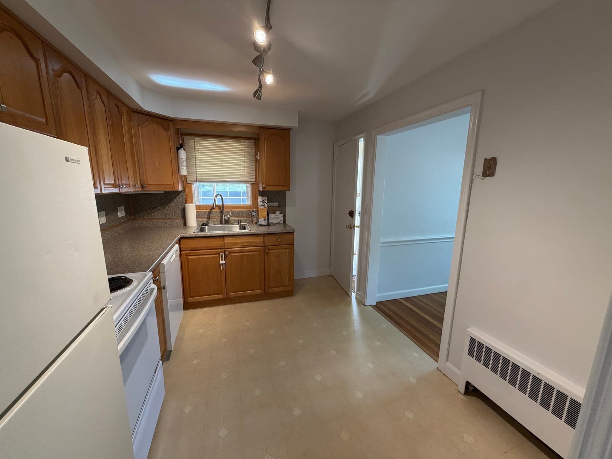 Multi Family at 740-742 Vfw Parkway, Boston MA 02132, Boston, photo 26 of 33