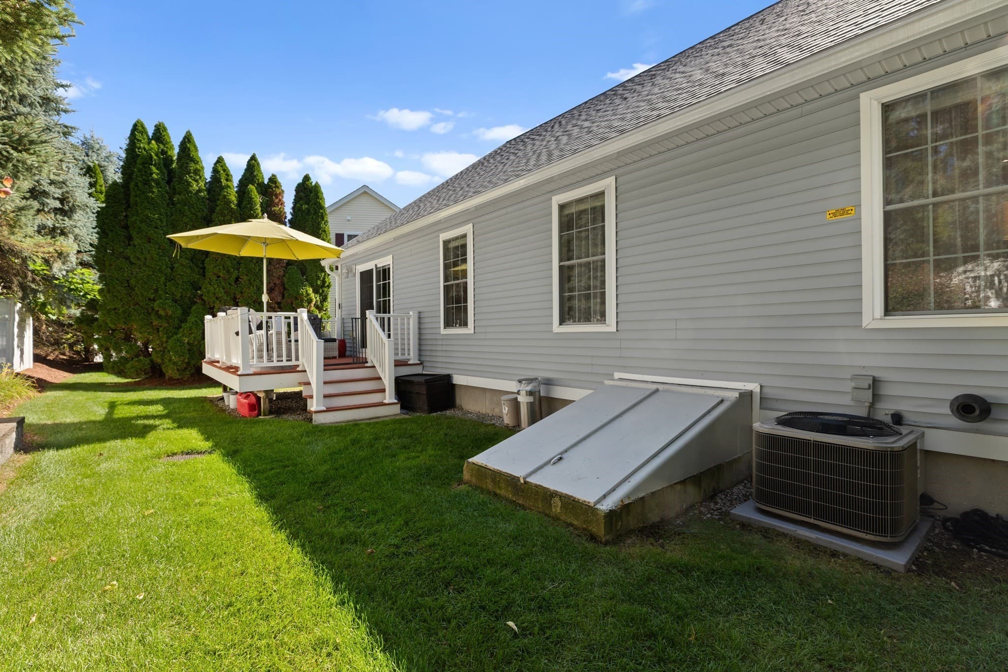 Condominium at 7 Dornoch Cir # 7, Chelmsford MA 01863, Chelmsford, photo 27 of 31