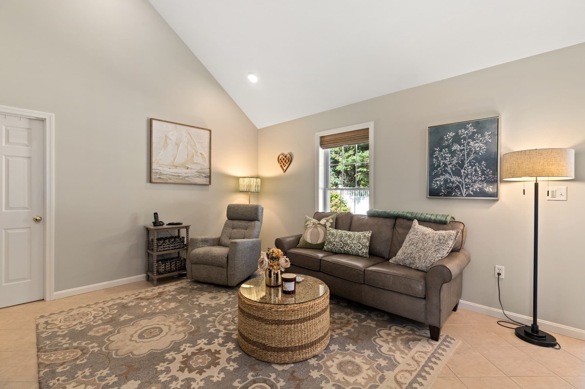 Condominium at 7 Dornoch Cir # 7, Chelmsford MA 01863, Chelmsford, photo 10 of 31