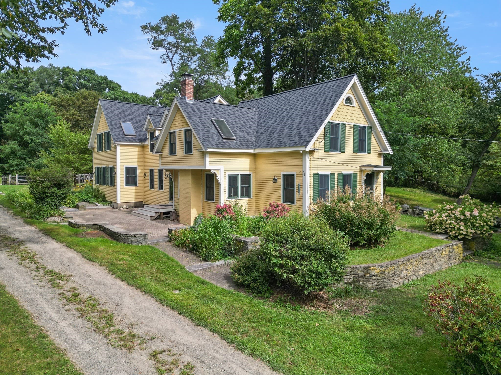 19-21 Downfall Rd, Newbury MA 01922