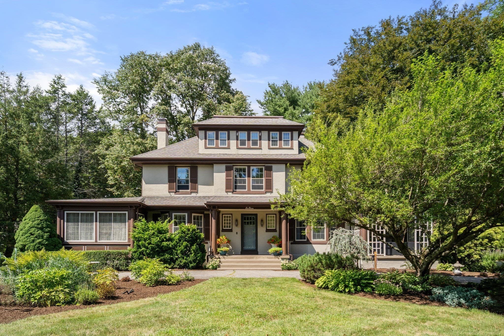 611 East Street, Walpole MA 02081