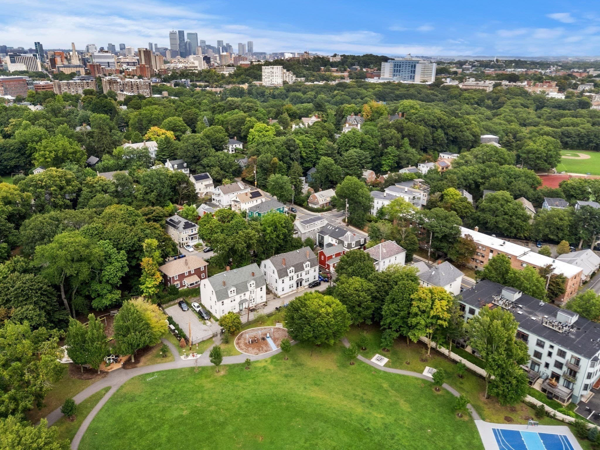 3 Family at 3 High Street Pl, Brookline MA 02445, Brookline, photo 12 of 41