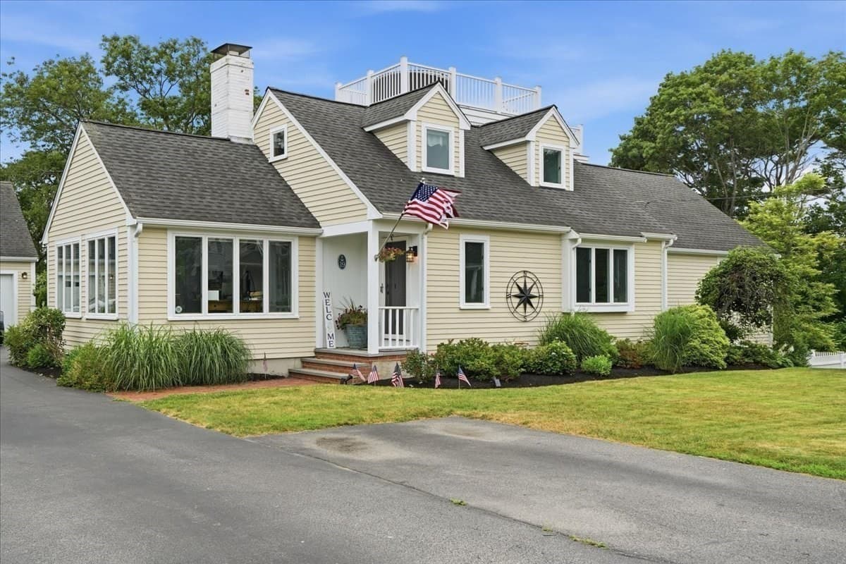 Single Family Residence at 19 Lincoln Ave, Scituate MA 02066, Scituate, photo 2 of 37