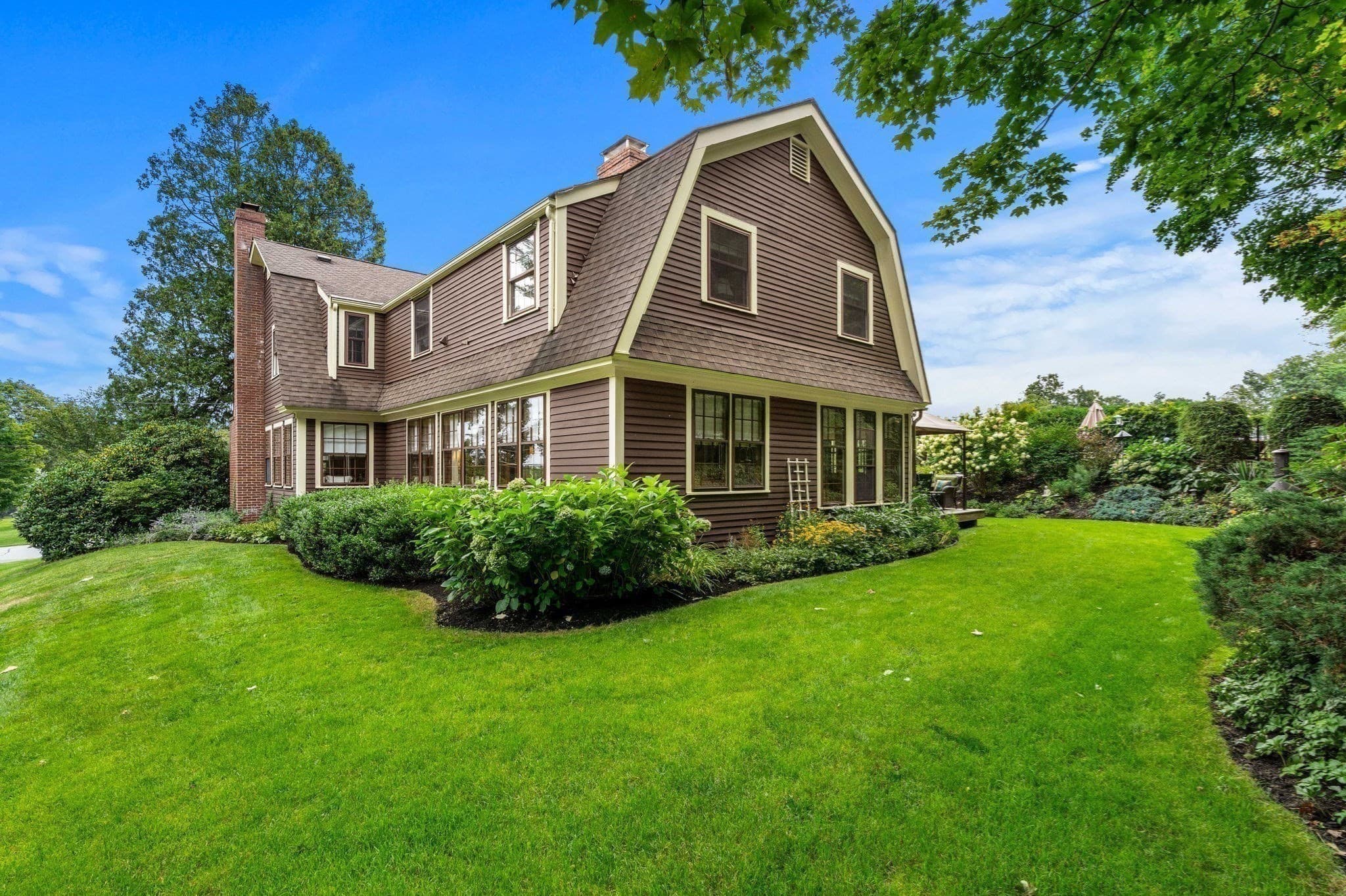 36 Cross St, Topsfield MA 01983