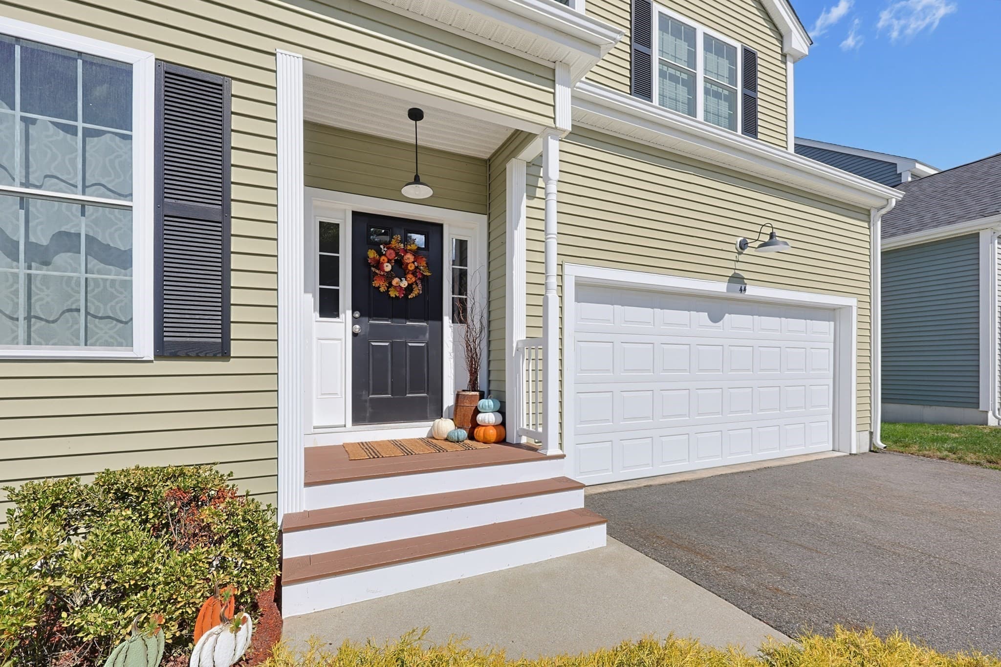 Single Family Residence at 44 Beaver Pond Rd, Milford MA 01757, Milford, photo 2 of 28