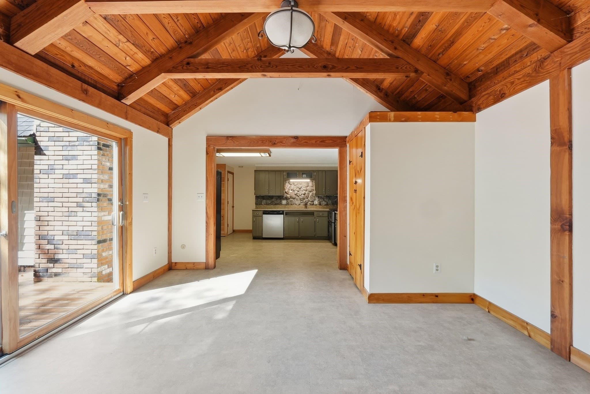 Single Family Residence at 5 Old Farm Cir, Belchertown MA 01007, Belchertown, photo 15 of 42