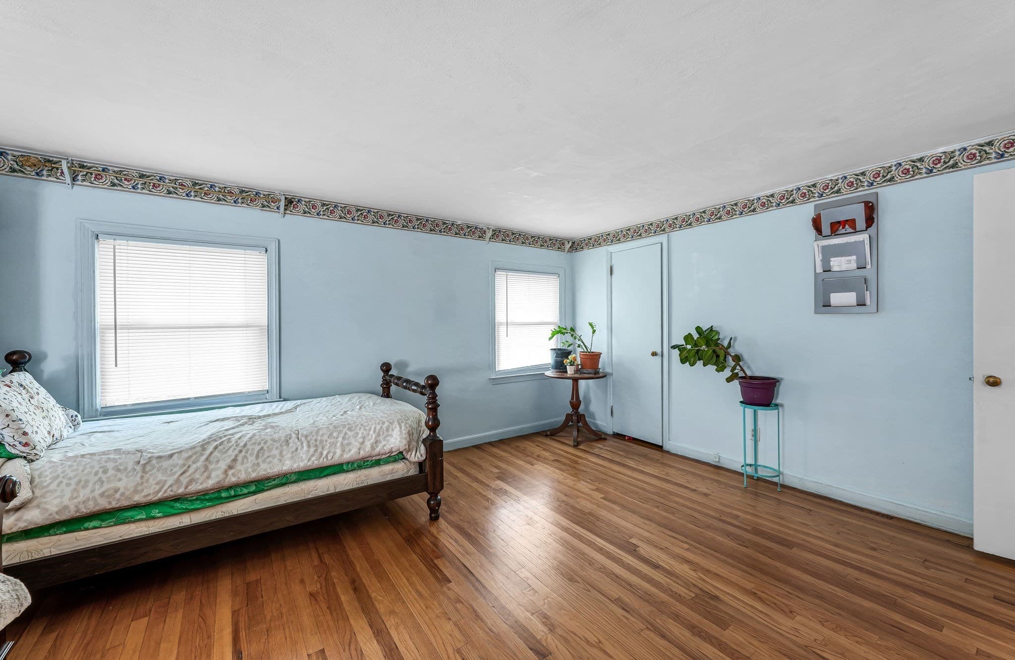 Single Family Residence at 135 Emerson St, Springfield MA 01118, Springfield, photo 27 of 42