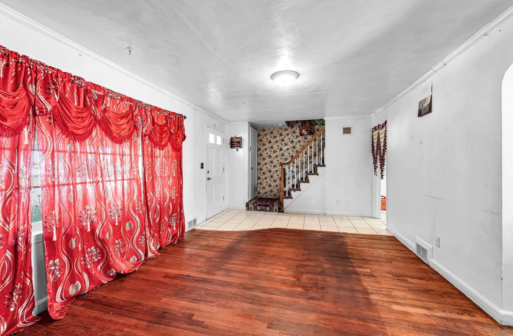 Single Family Residence at 135 Emerson St, Springfield MA 01118, Springfield, photo 11 of 42
